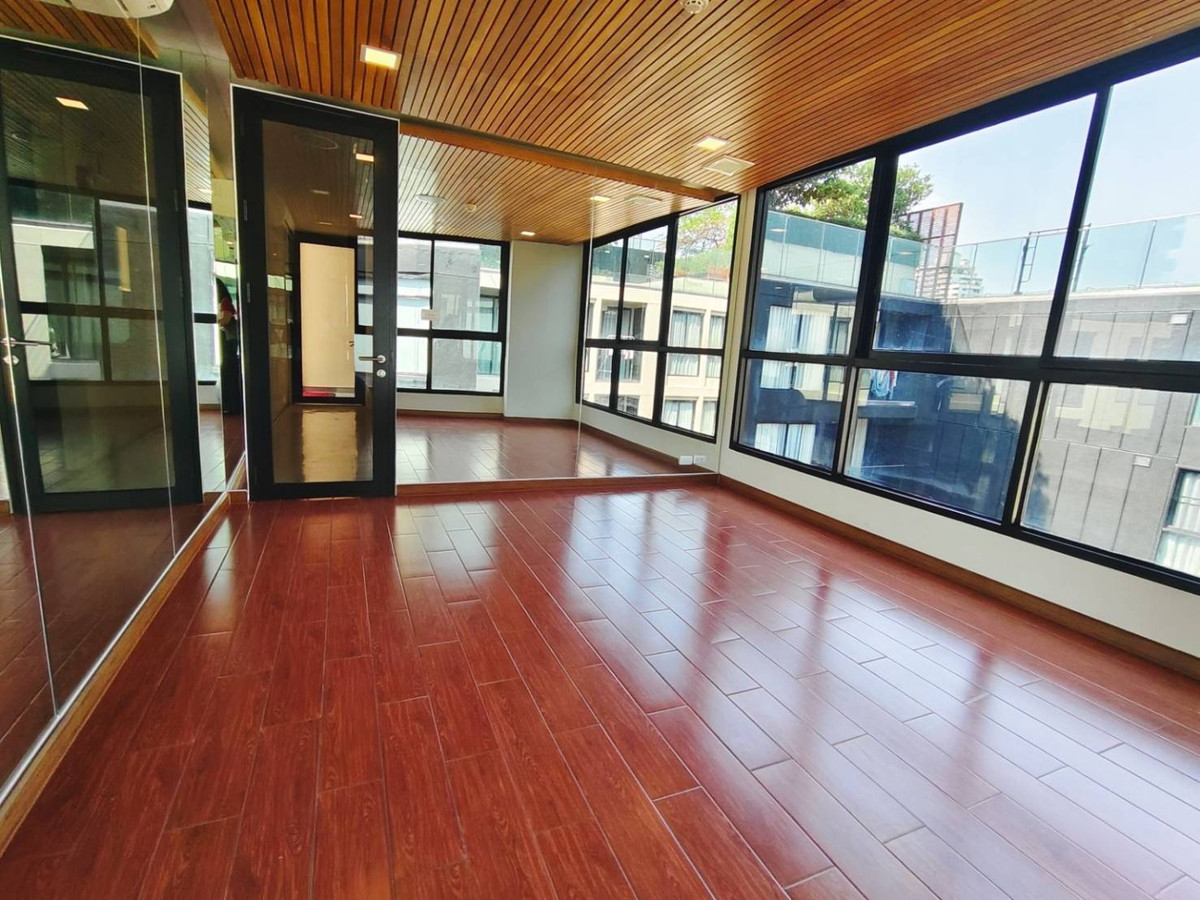 ขายคอนโดสุขุมวิท อโศก ทองหล่อ : 🔥Best Deal🔥 LIV@49 สุขุมวิท 49  ขายต่ำกว่าทุนสุดๆ ขายพร้อมผู้เช่า โอกาสทองอยู่เอง หรือลงทุน