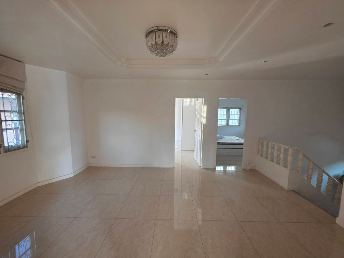 ให้เช่าบ้านปทุมธานี รังสิต ธรรมศาสตร์ : ให้เช่าบ้านเดี่ยว หมู่บ้านเมืองเอกโครงการ 6 ใกล้ มหาวิทยาลัยรังสิต เพียง 1 นาที