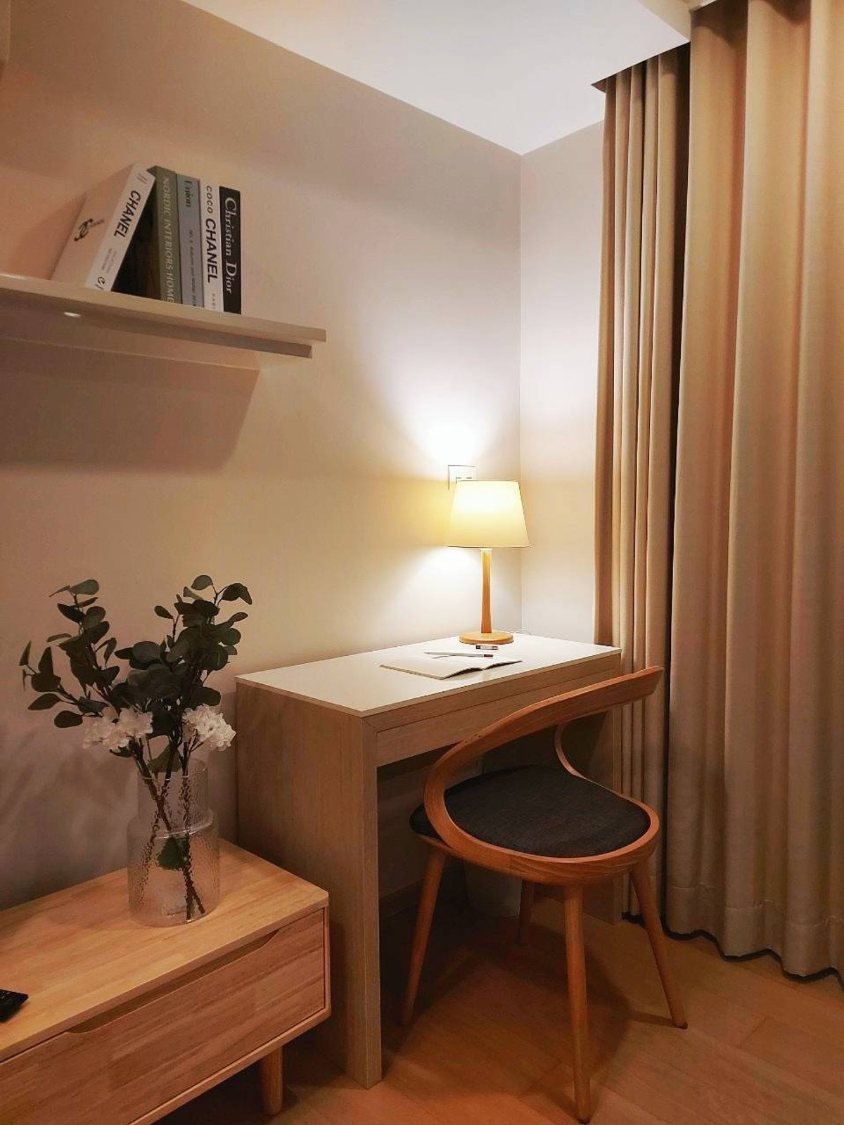 ขายคอนโดสุขุมวิท อโศก ทองหล่อ : 🔥Best Deal🔥 LIV@49 สุขุมวิท 49  ขายต่ำกว่าทุนสุดๆ ขายพร้อมผู้เช่า โอกาสทองอยู่เอง หรือลงทุน