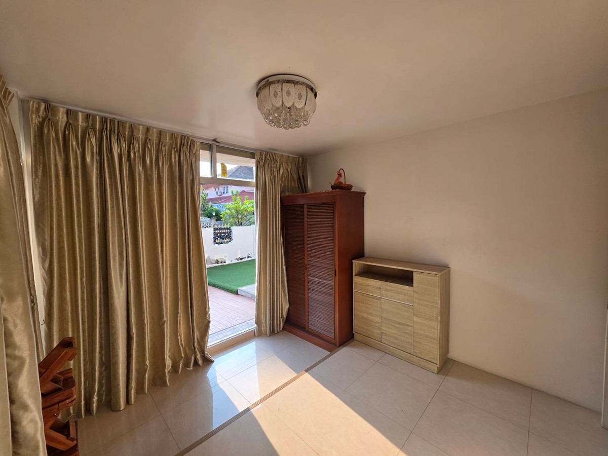 ให้เช่าบ้านปทุมธานี รังสิต ธรรมศาสตร์ : ให้เช่าบ้านเดี่ยว หมู่บ้านเมืองเอกโครงการ 6 ใกล้ มหาวิทยาลัยรังสิต เพียง 1 นาที