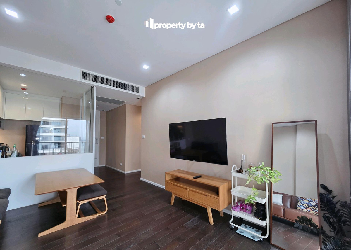 For RentCondoLadprao, Central Ladprao : (Next to BTS) The Saint Residences | Big room!! | Next to BTS-MRT