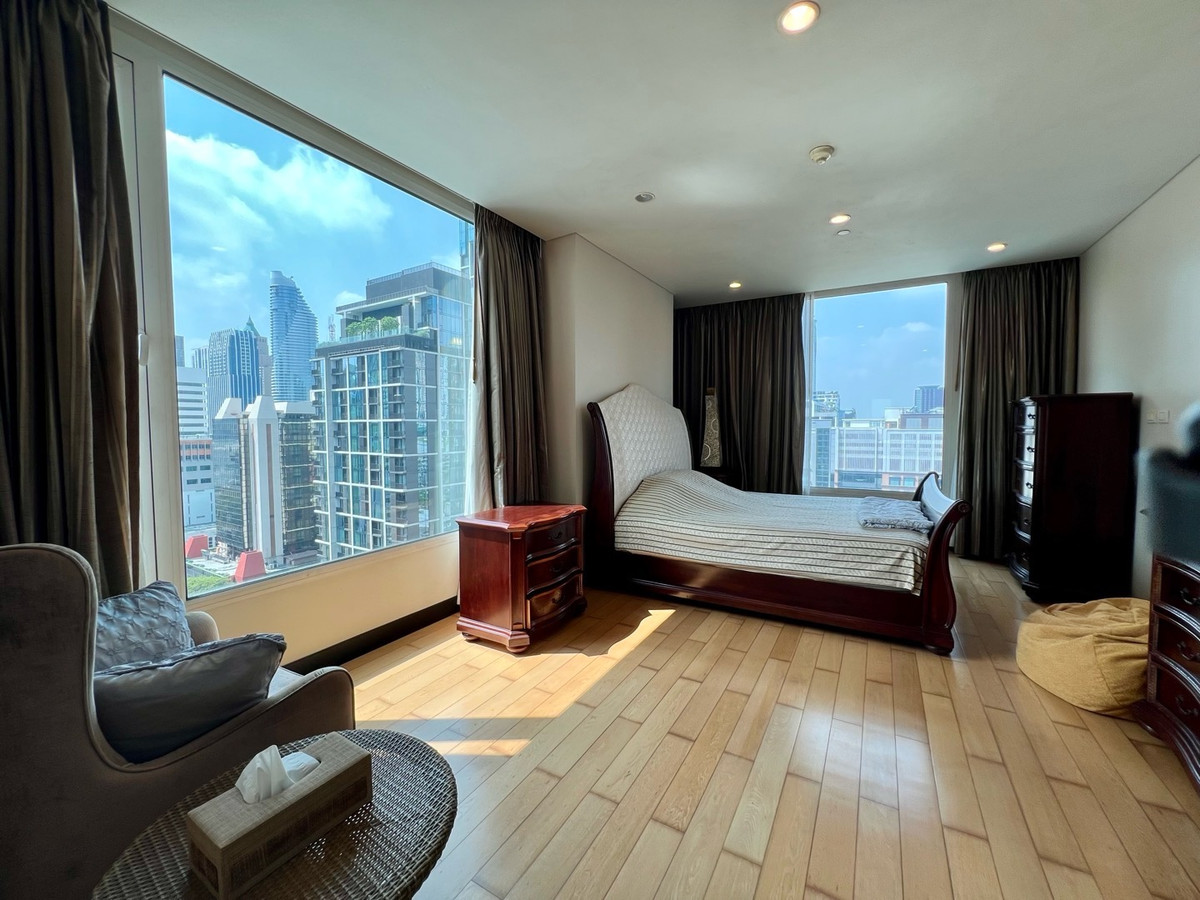 ให้เช่าคอนโดวิทยุ ชิดลม หลังสวน : 📍 The Park Chidlom | 2 ห้องนอน | 3 ห้องน้ำ | ชั้น 14 | 149 ตร.ม