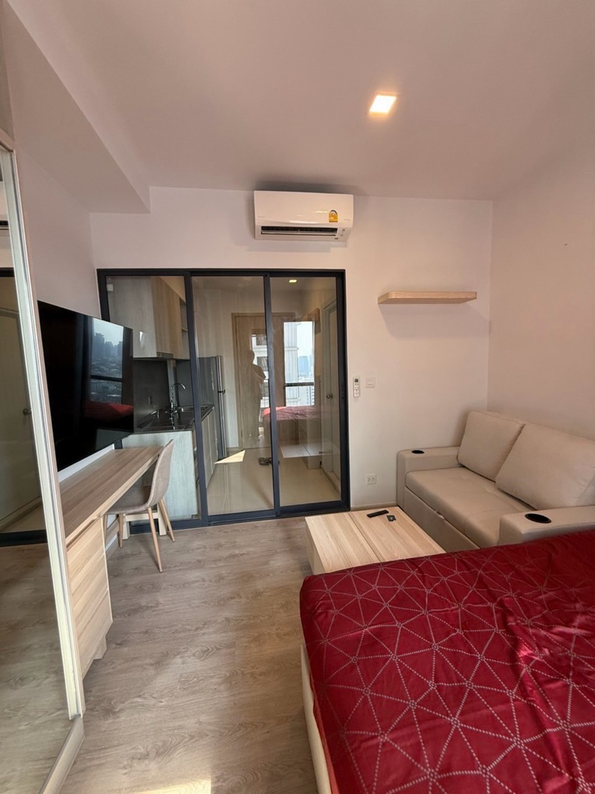 ให้เช่าคอนโดพระราม 9 เพชรบุรีตัดใหม่ RCA : ห้องใหม่ ไม่เคยปล่อยเช่า