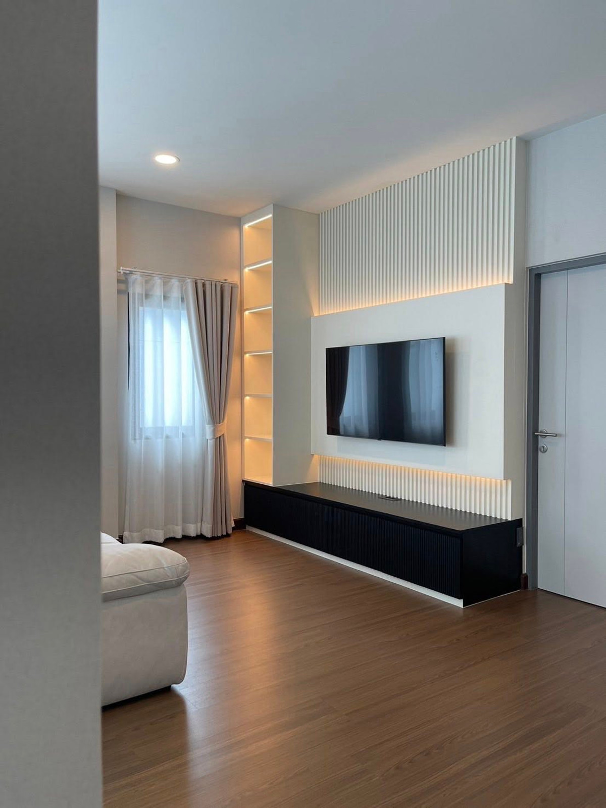 ให้เช่าบ้านบางนา แบริ่ง ลาซาล : [For rent] บ้านเดี่ยวใกล้ Mega bangna : ✨𝑻𝒉𝒆 𝒄𝒊𝒕𝒚 𝒃𝒂𝒏𝒈𝒏𝒂 : ตกแต่งครบ ใกล้ทางด่วนวงแหวน