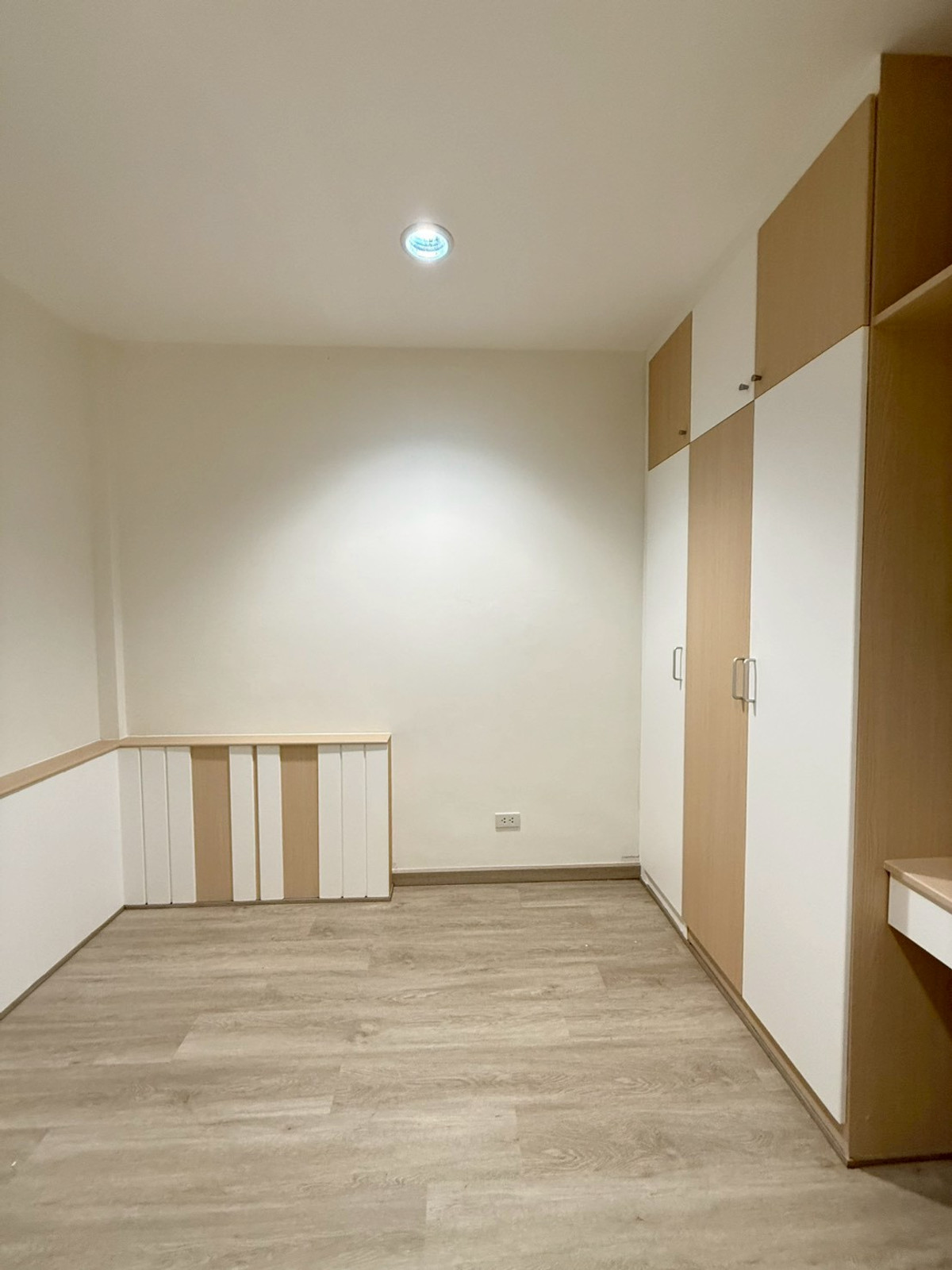 ขายทาวน์โฮมนนทบุรี บางใหญ่ บางบัวทอง : 💥💥  🏡 ทาวน์เฮ้าส์ หมู่บ้าน เดอะ วิลล่า รัตนาธิเบศร์ (รีโนเวทใหม่ทั้งหลัง  พร้อมหิ้วกระเป๋าเข้าอยู่ )📌