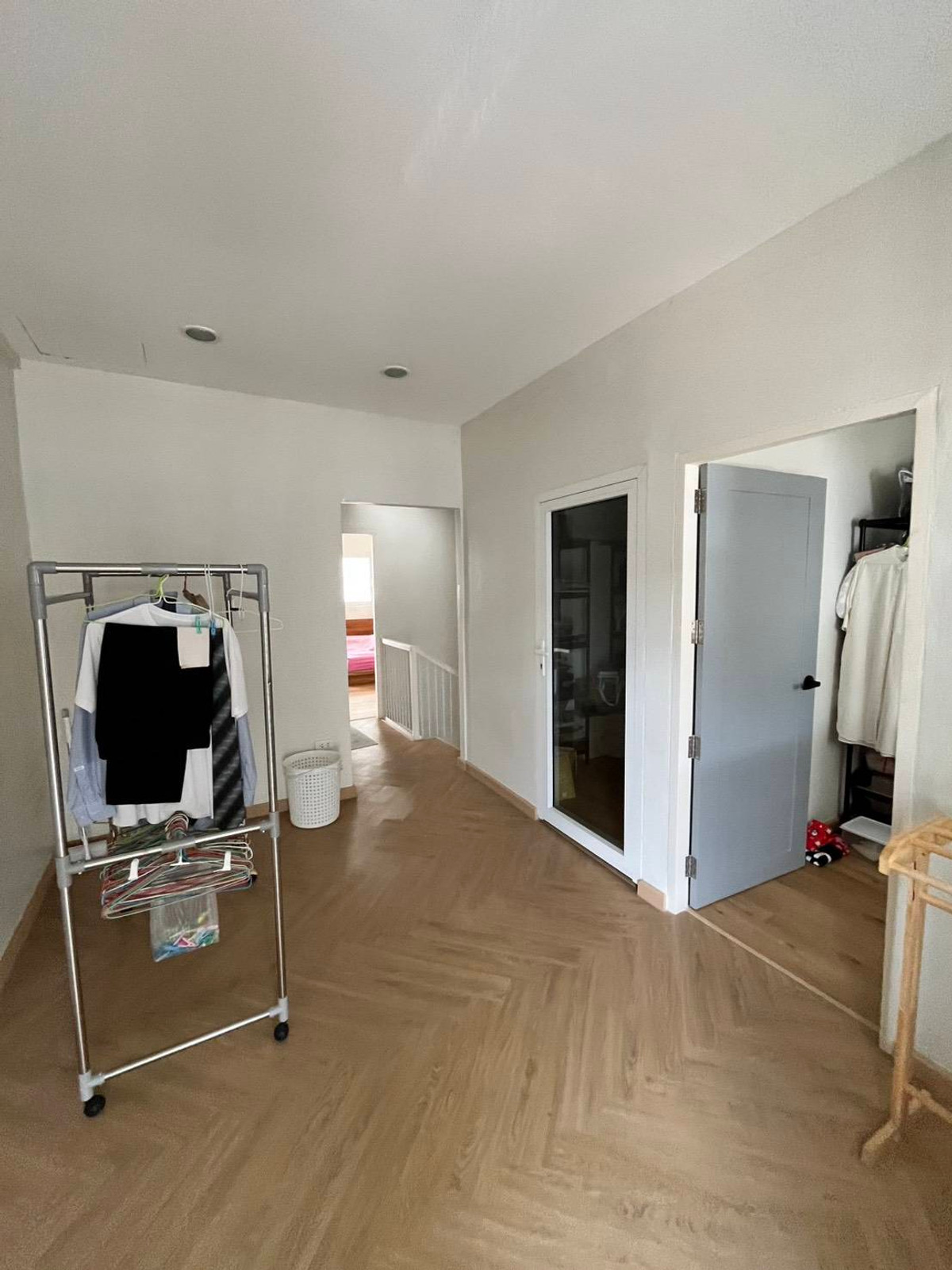 ขายทาวน์โฮมบางนา แบริ่ง ลาซาล : ขายด่วน!! บ้านทาวน์เฮ้าส์ 2 ชั้น บางนา