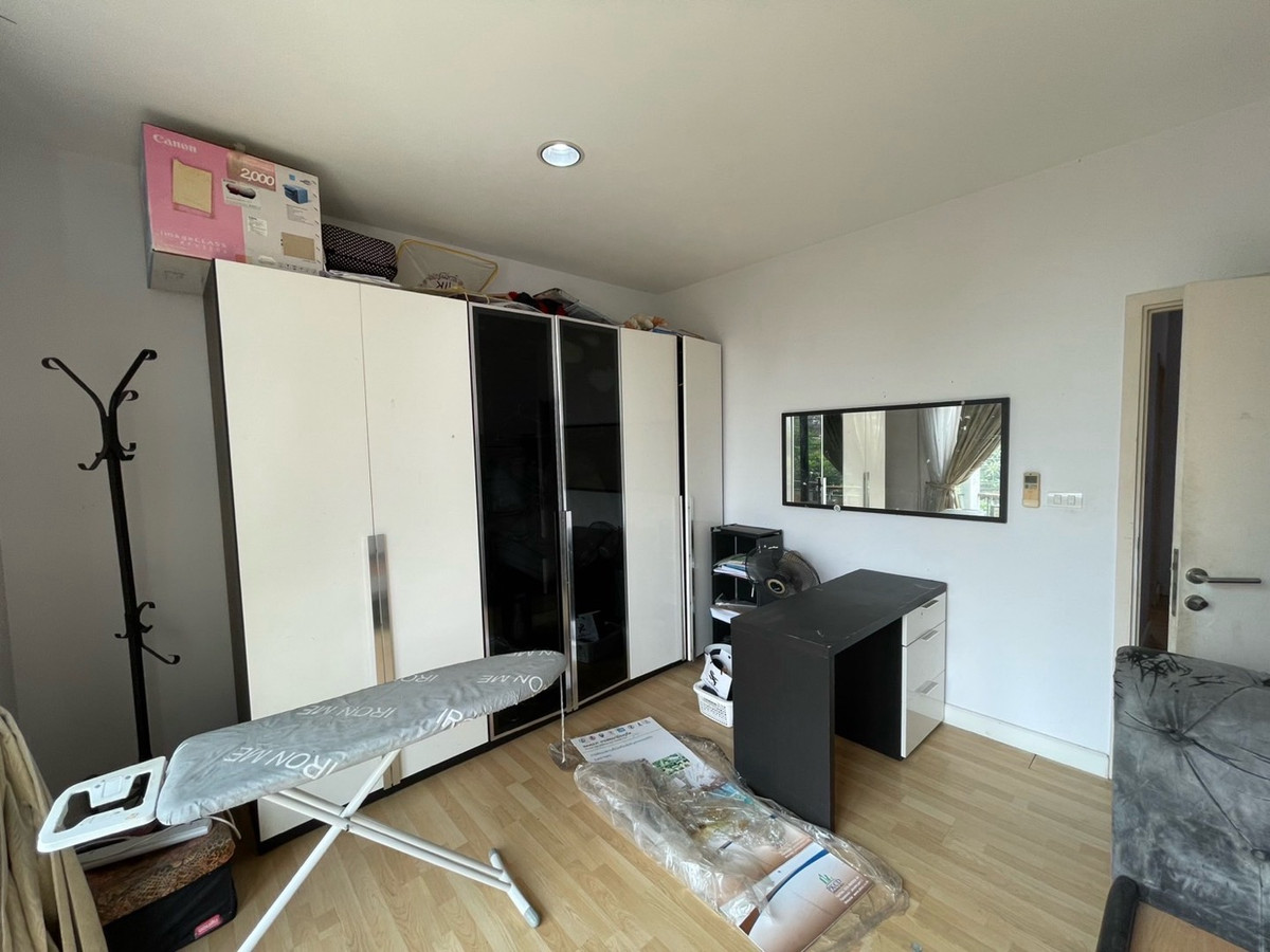 ขายทาวน์โฮมบางซื่อ วงศ์สว่าง เตาปูน : ขายทาวน์โฮม  flora  วงศ์สว่าง เฟอร์ครบ โครงการติดถนนใกล้สถานีรถไฟฟ้า