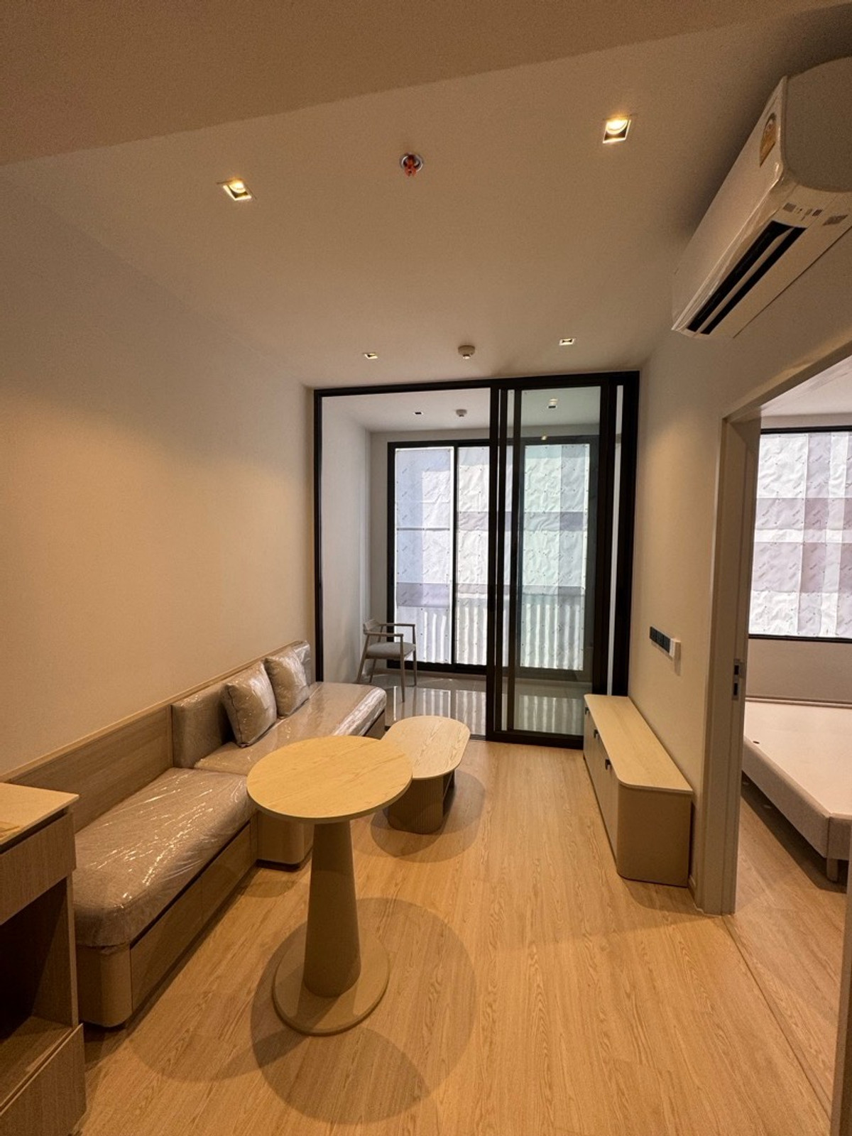 For SaleCondoWongwianyai, Charoennakor : Hot Deal🔥Special price 1 bedroom, garden view, with furniture, contact 0869017364