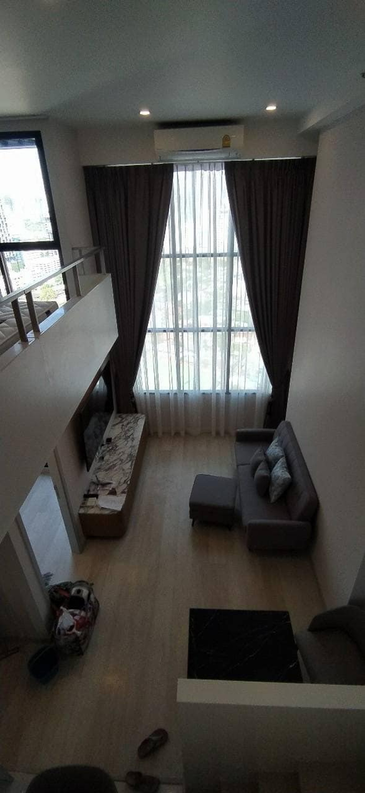 For RentCondoSathorn, Narathiwat : For rent: Knightsbridge Prime Sathorn, fully furnished, ready to move in, Duplex, corner room, 30th floor, area 44 sq m. Monthly rent 28,000 baht.