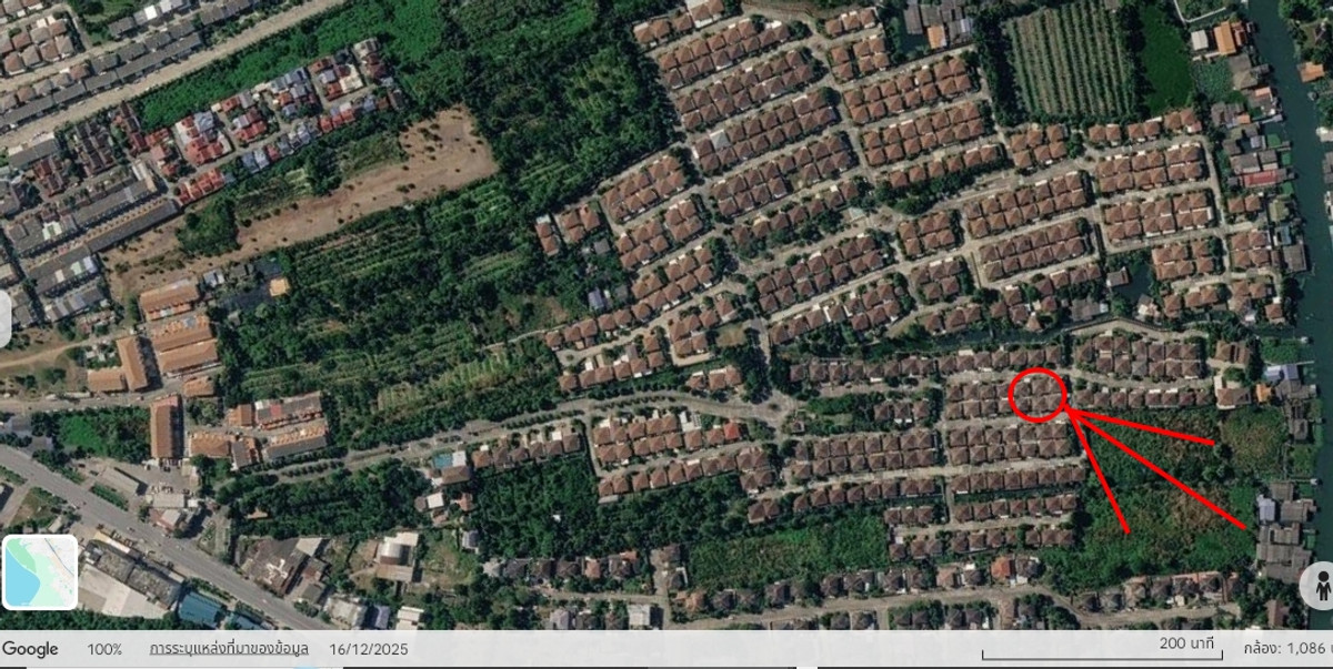 ขายบ้านนนทบุรี บางใหญ่ บางบัวทอง : ขายบ้านเดี่ยว เดอะเซ็นโทร รัตนาธิเบศร์ หลังนี้บอกเลยว่า "ตำแหน่งเทพ" เพราะอยู่ใกล้สวนส่วนกลางของหมู่บ้านแบบเดินไม่กี่ก้าวถึง