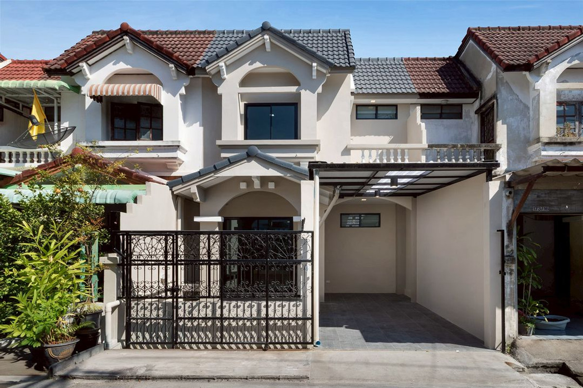 ขายทาวน์โฮมวิภาวดี ดอนเมือง หลักสี่ : 📌 Sale!!! 🏡 ทาวน์เฮ้าส์ หมู่บ้านกัญจน์เพชร (รีโนเวทใหม่ พร้อมหิ้วกระเป๋าเข้าอยู่  )📌