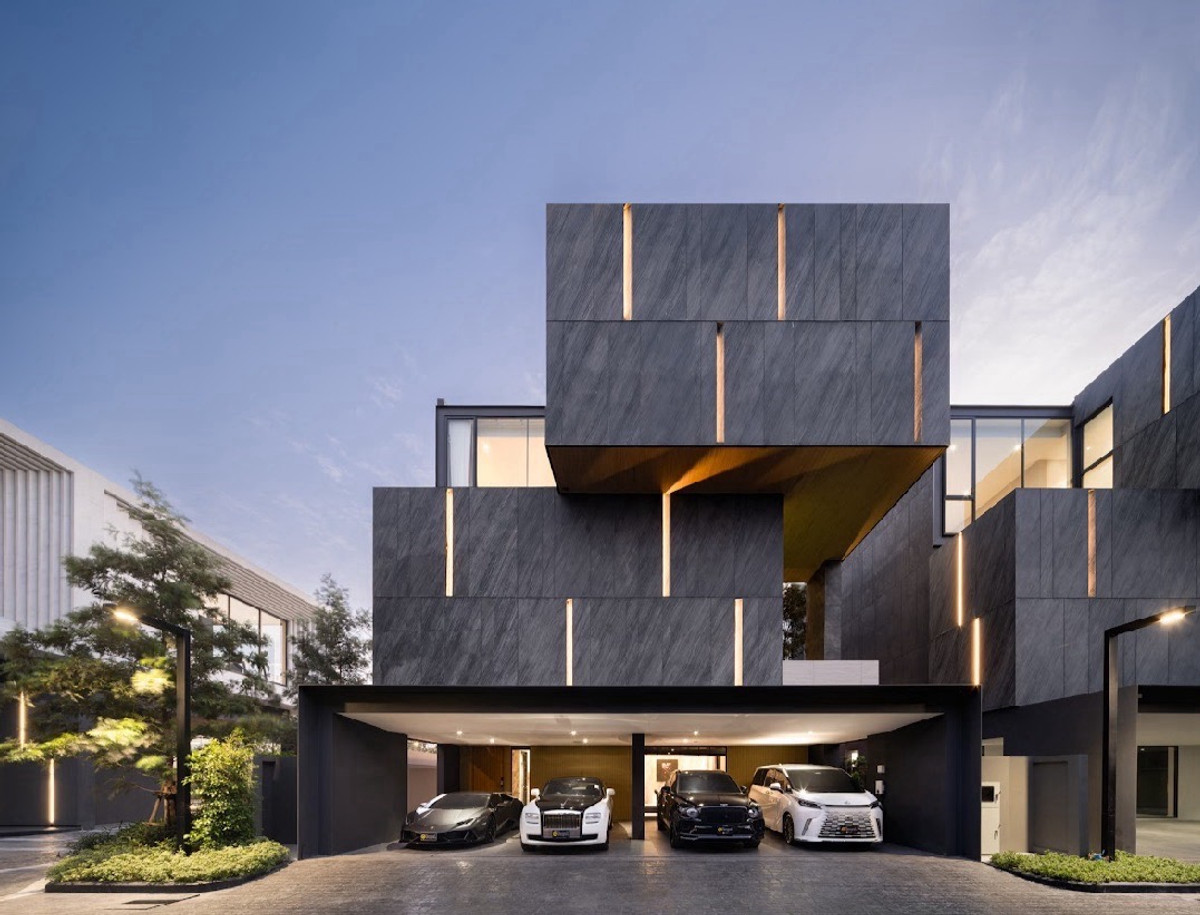 For SaleHouseBangna, Bearing, Lasalle : 🔥🔥3-story detached house, MOTIF project with private swimming pool | Luxury house, modern design, in the heart of the city ☎️0809895553 k.Jin