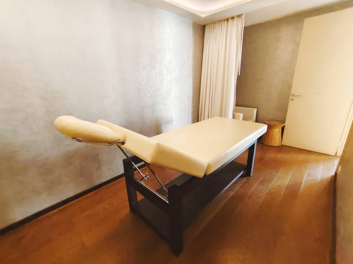 ขายคอนโดสุขุมวิท อโศก ทองหล่อ : 🔥Best Deal🔥 LIV@49 สุขุมวิท 49  ขายต่ำกว่าทุนสุดๆ ขายพร้อมผู้เช่า โอกาสทองอยู่เอง หรือลงทุน