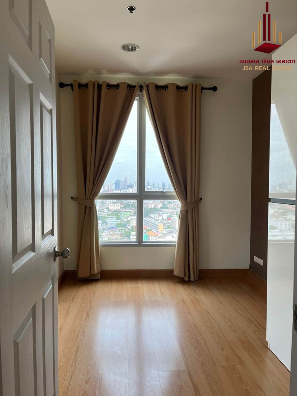 ขายคอนโดรัชดา ห้วยขวาง : ✨ For Sale: Life @ Ratchada - Suthisan Condo ✨ 💰 Only 4,600,000 THB