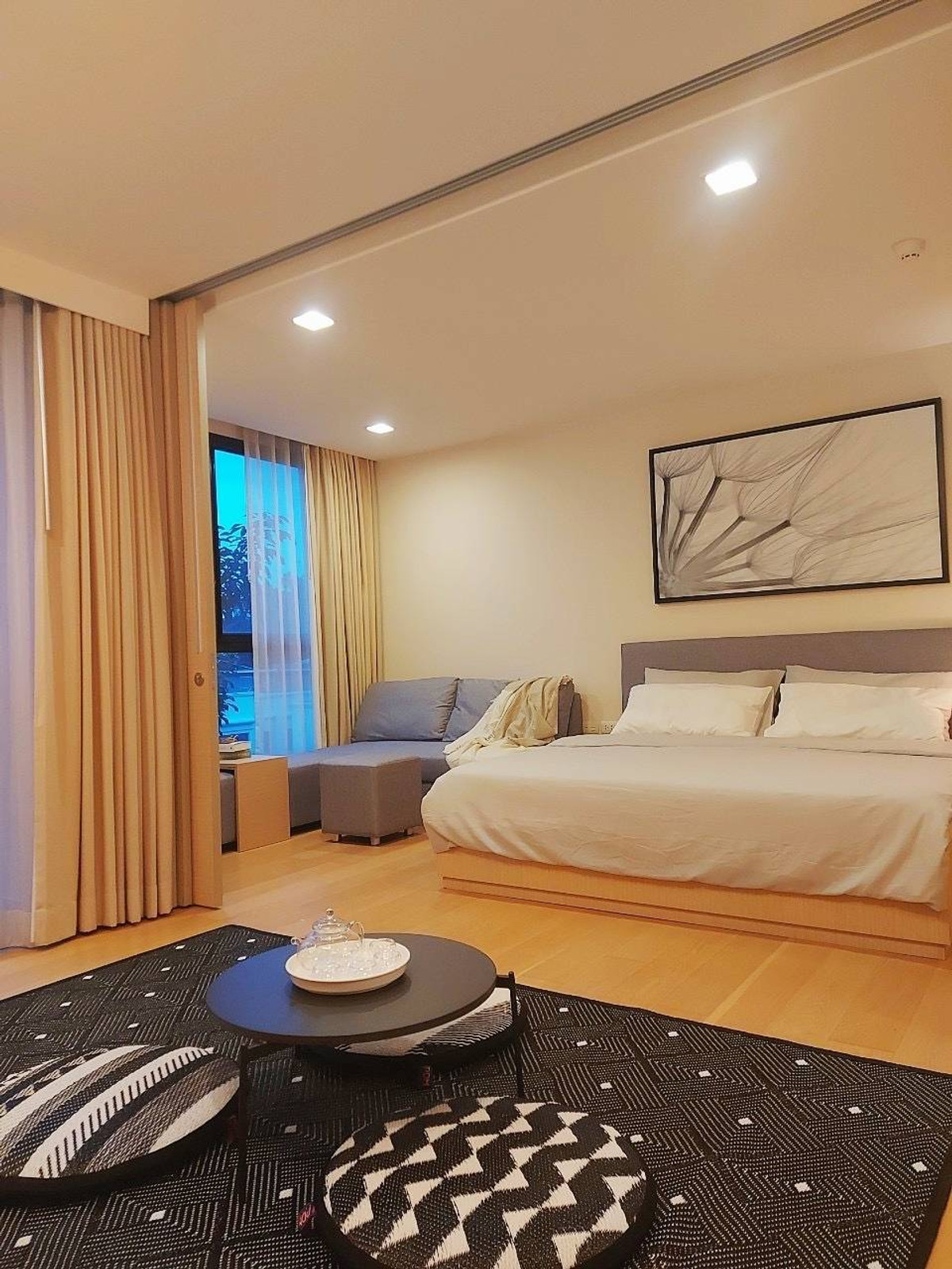 ขายคอนโดสุขุมวิท อโศก ทองหล่อ : 🔥Best Deal🔥 LIV@49 สุขุมวิท 49  ขายต่ำกว่าทุนสุดๆ ขายพร้อมผู้เช่า โอกาสทองอยู่เอง หรือลงทุน