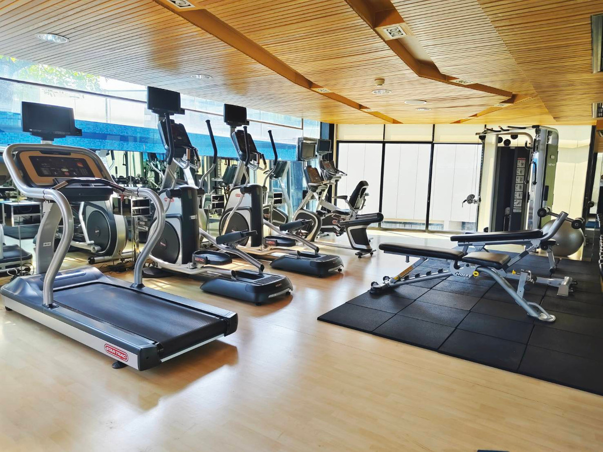 ขายคอนโดสุขุมวิท อโศก ทองหล่อ : 🔥Best Deal🔥 LIV@49 สุขุมวิท 49  ขายต่ำกว่าทุนสุดๆ ขายพร้อมผู้เช่า โอกาสทองอยู่เอง หรือลงทุน