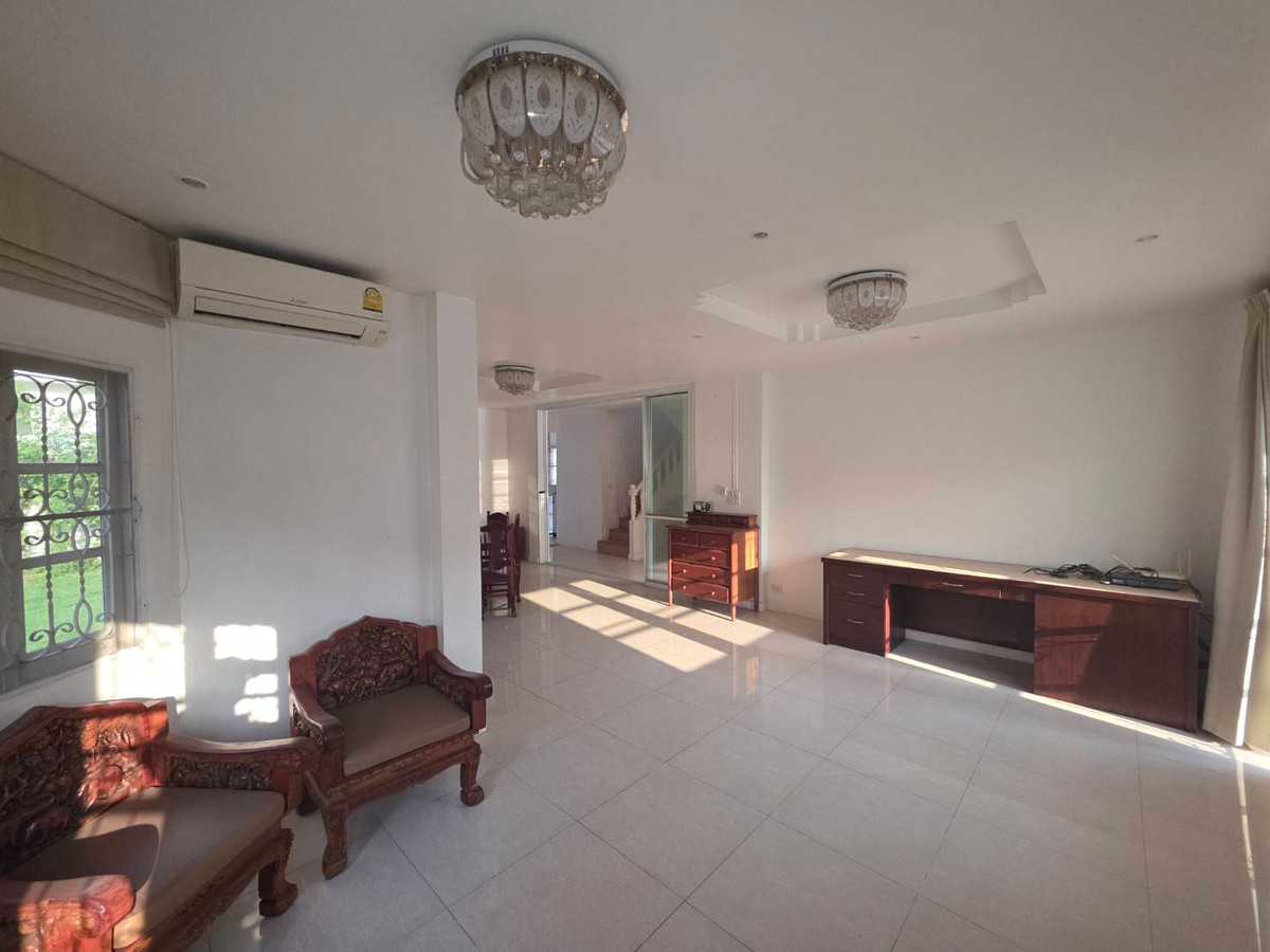 ให้เช่าบ้านปทุมธานี รังสิต ธรรมศาสตร์ : ให้เช่าบ้านเดี่ยว หมู่บ้านเมืองเอกโครงการ 6 ใกล้ มหาวิทยาลัยรังสิต เพียง 1 นาที