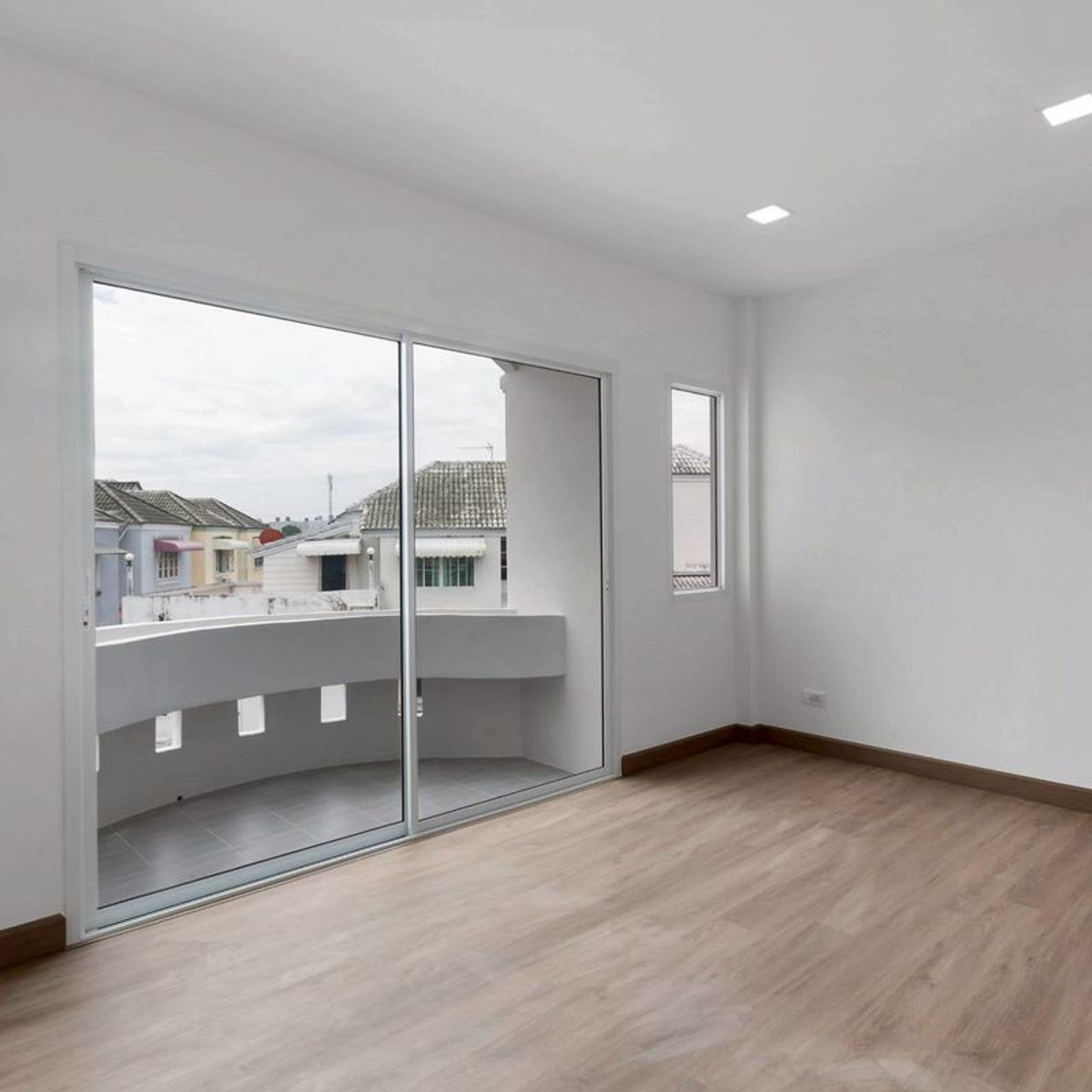 ขายทาวน์โฮมวิภาวดี ดอนเมือง หลักสี่ : 📌 Sale!!! 🏡 ทาวน์โฮม 3 ชั้น หมู่บ้าน เศรณี ดอนเมือง-สรงประภา  (รีโนเวทใหม่ ใกล้สนามบินดอนเมือง )📌