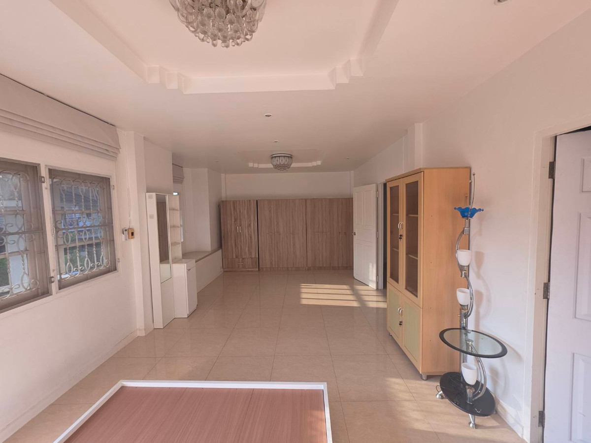 ให้เช่าบ้านปทุมธานี รังสิต ธรรมศาสตร์ : ให้เช่าบ้านเดี่ยว หมู่บ้านเมืองเอกโครงการ 6 ใกล้ มหาวิทยาลัยรังสิต เพียง 1 นาที