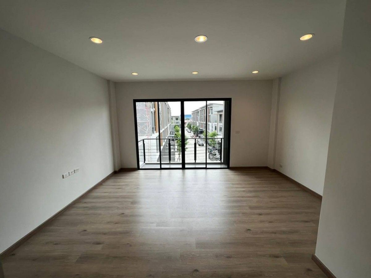 ให้เช่าทาวน์โฮมนวมินทร์ รามอินทรา : ⚡ ให้เช่า ทาวน์โฮม 3 ชั้น Premium Place พหลโยธิน - รามอินทรา ใกล้ BTS ขนาด 20 ตร.ว. ⚡