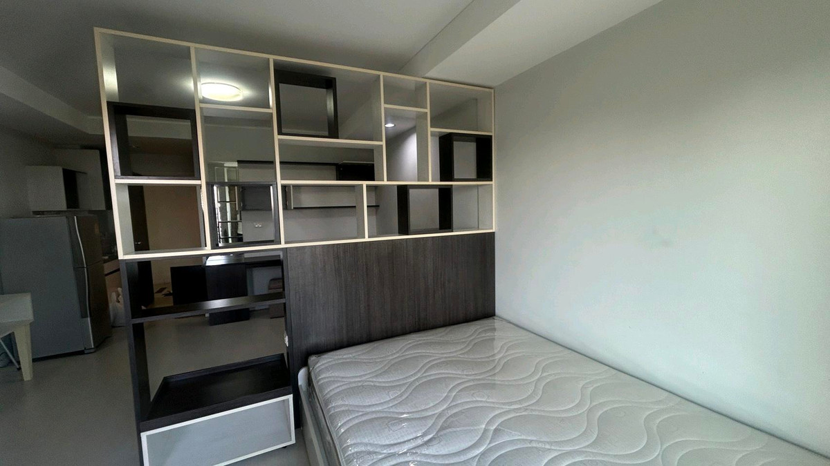 For RentCondoOnnut, Udomsuk : 💫For rent🚀✨️ the Log3 Sukhumvit 101/1🧸. Room size 28 square meters.💗 Studio room, 1 bathroom, 8th floor 
 Price 6,800 baht (ready to move in)