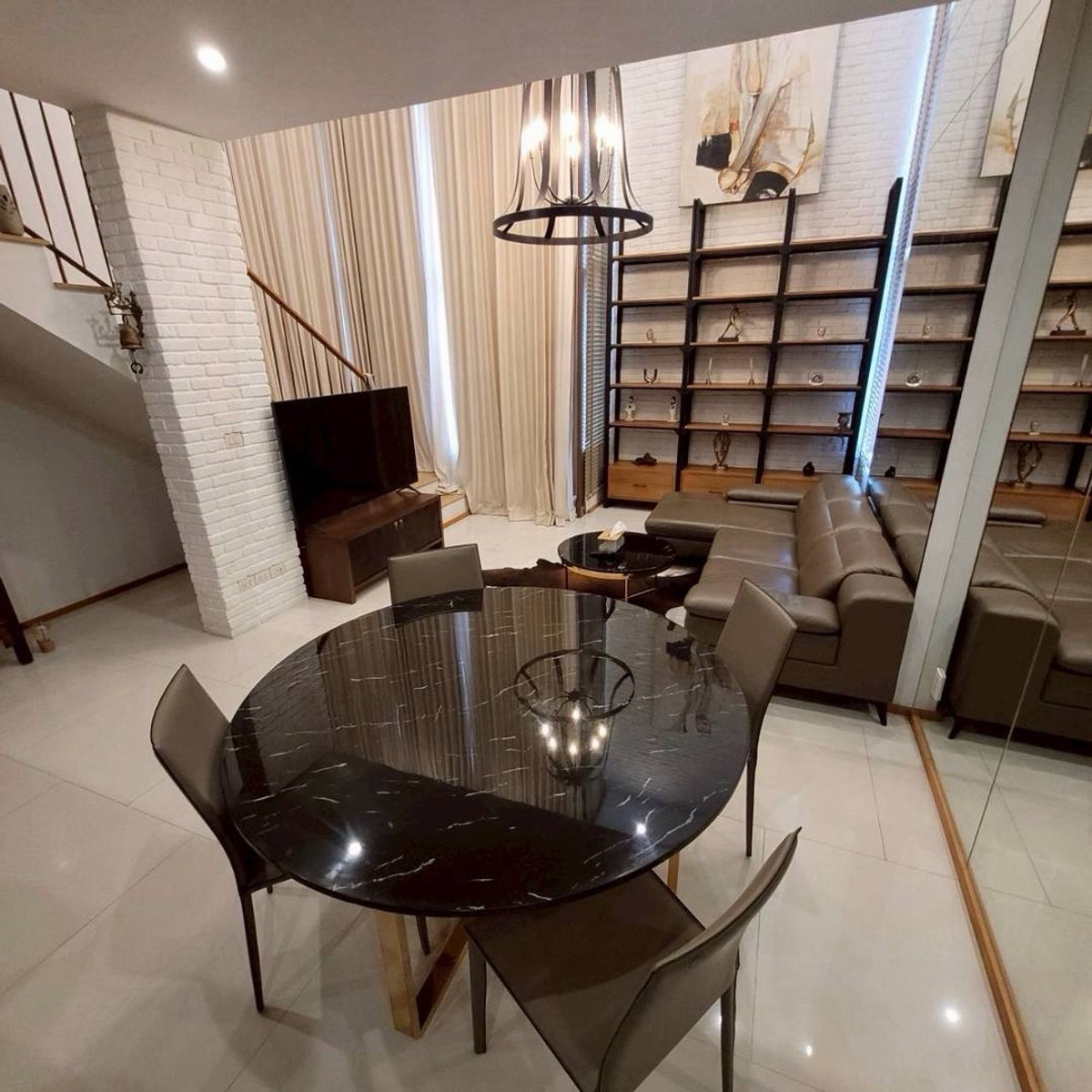 CondoSukhumvit, Asoke, Thonglor : Duplex Condo 1 Bedroom 90 sq.m for Sale and Rent Near BTS Phrom Phong Sukhumvit 24