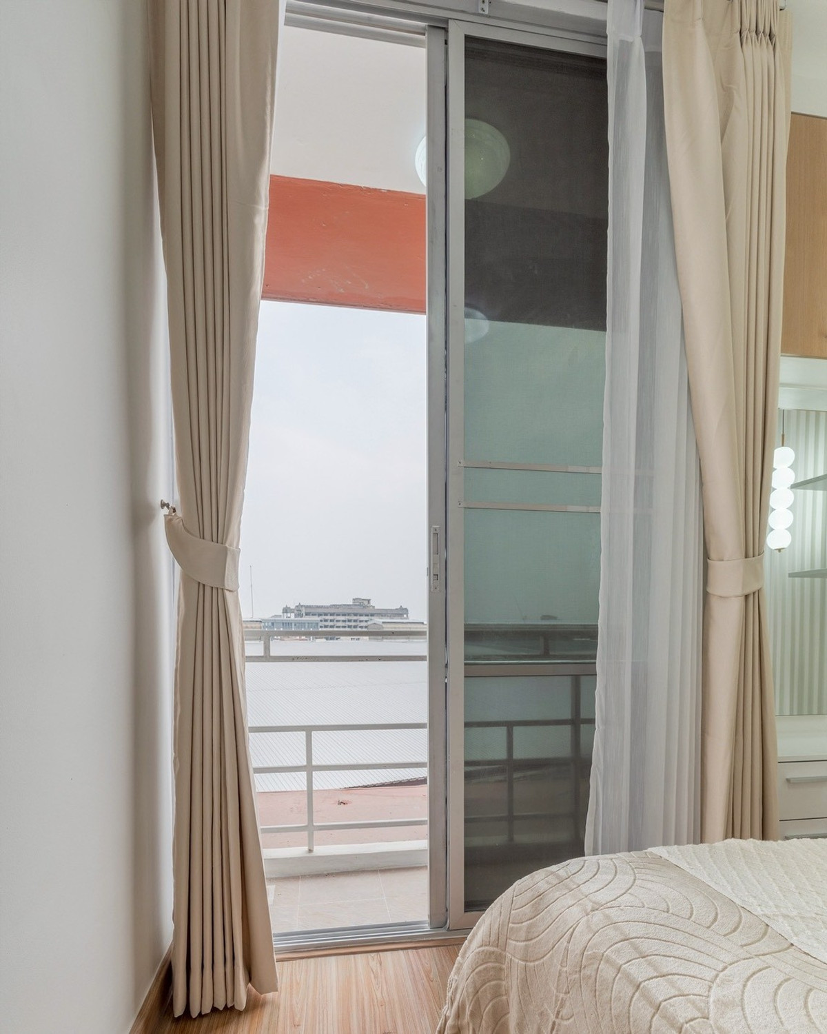 For SaleCondoPattanakan, Srinakarin : ขาย!!! 🏙️ คอนโด ดิ ไอริส พระราม 9 - ศรีนครินทร์ ( ห้องกว้าง รีโนเวทใหม่ ส่วนกลางครบครัน ฟรีโอน🎀🎀🎀)