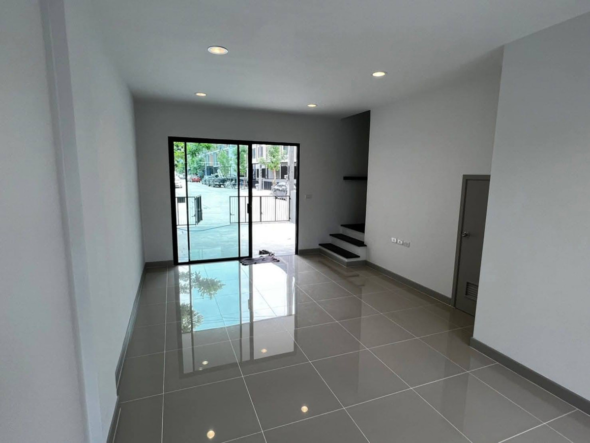 ให้เช่าทาวน์โฮมนวมินทร์ รามอินทรา : ⚡ ให้เช่า ทาวน์โฮม 3 ชั้น Premium Place พหลโยธิน - รามอินทรา ใกล้ BTS ขนาด 20 ตร.ว. ⚡