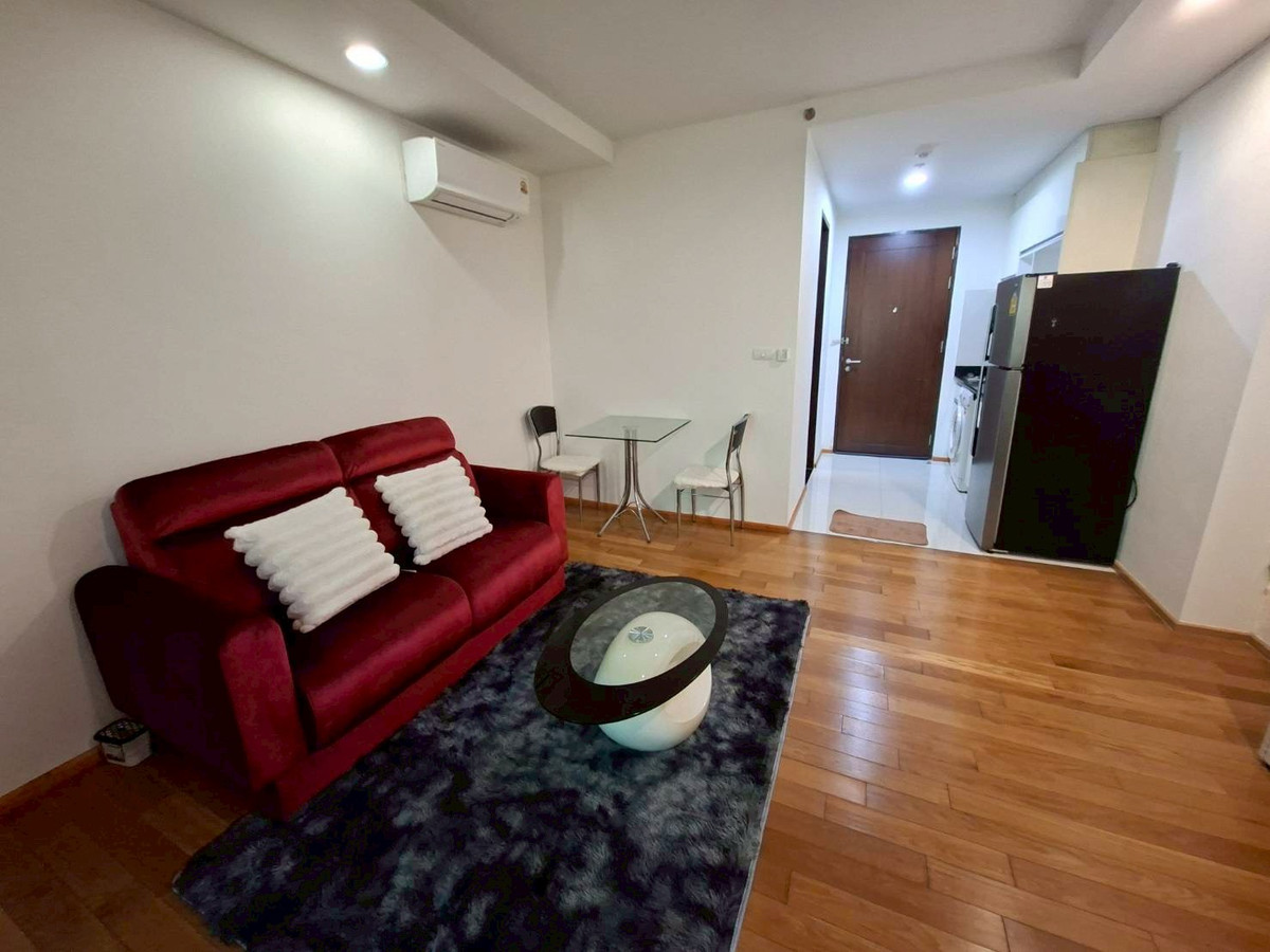 ขายคอนโดลาดพร้าว เซ็นทรัลลาดพร้าว : ขาย 🔥 คอนโด The Line ตึก A ขนาด 38sqm  1 ห้องนอน 1 ห้องน้ำ ตึกแรกอยู่หลังโลตัส  ใกล้ BTS ห้าแยกลาดพร้าว/เซนทรัลลาดพร้าว ชมห้อง โทร 065-2614622 แทมมี่