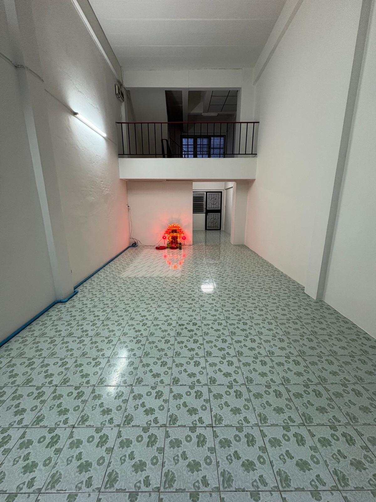 ให้เช่าอาคารพาณิชย์เสรีไทย-นิด้า : ให้เช่า อาคารพาณิชย์ ใกล้ โรงพยาบาลเกษมราษฎร์ รามคำแหง เพียง 3 นาที