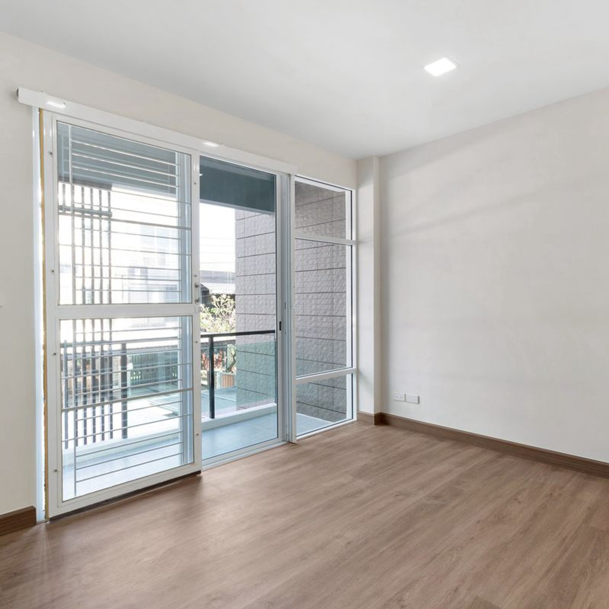 ขายทาวน์โฮมเกษตร นวมินทร์ ลาดปลาเค้า : 📌 Sale!!! 🏡 ทาวน์โฮม ทาวน์พลัส เกษตร-นวมินทร์ (3 ชั้น รีโนเวทใหม่ พื้นที่ใช้สอยเยอะ )📌