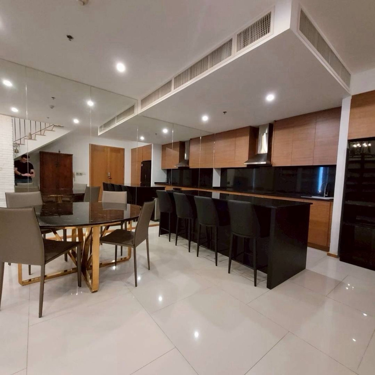 CondoSukhumvit, Asoke, Thonglor : Duplex Condo 1 Bedroom 90 sq.m for Sale and Rent Near BTS Phrom Phong Sukhumvit 24