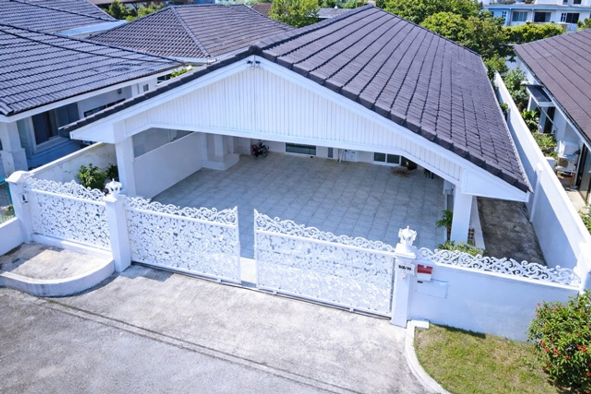 For RentHouseMin Buri, Romklao : Nawamintrachinuthit Sch 450m. Kasemrad Hospital 52sqwa. 202sqm. near MRT Sammakorn200m. 1storey de