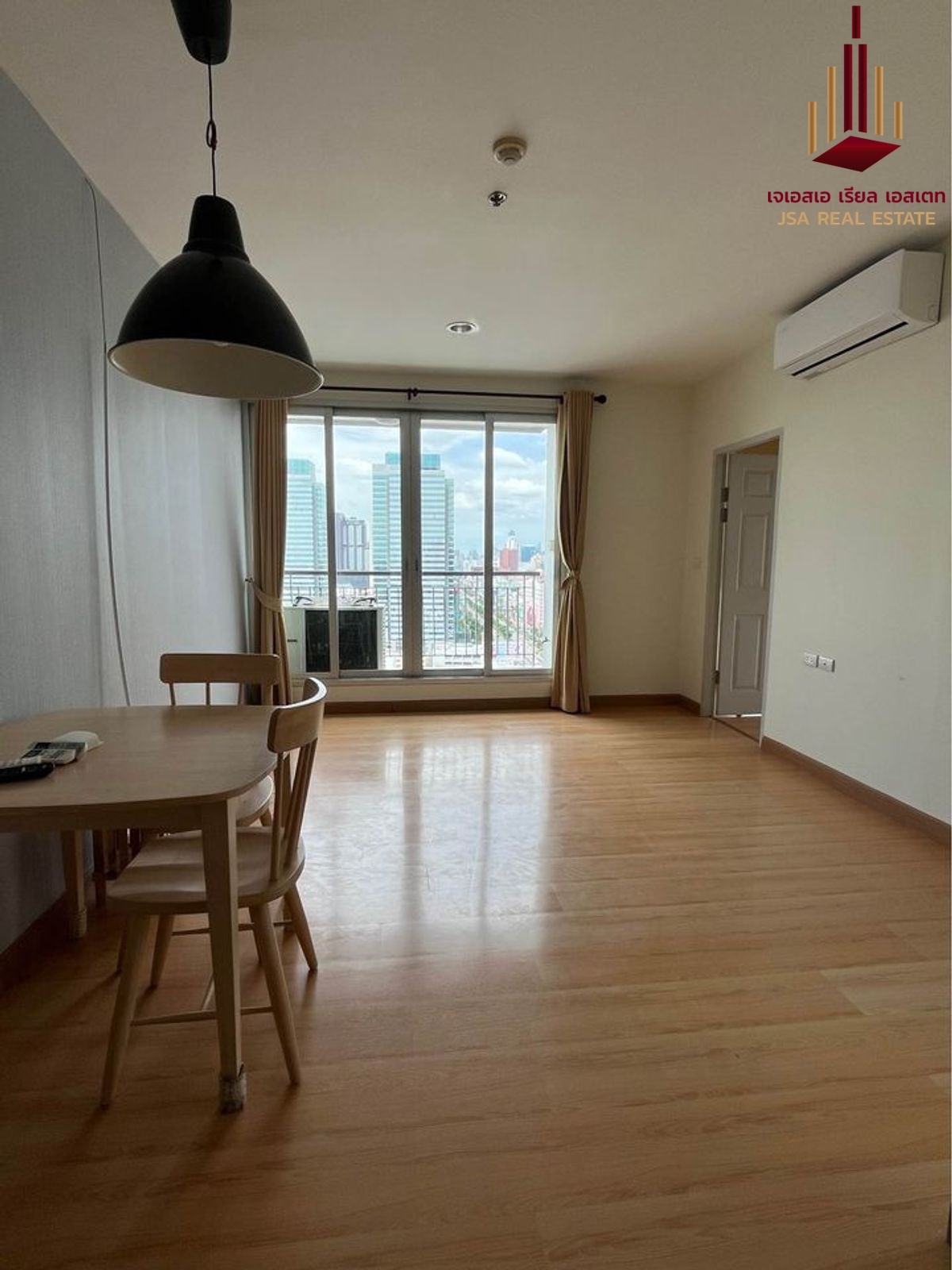 For RentCondoRatchadapisek, Huaikwang, Suttisan : ✨ For Sale: Life @ Ratchada - Suthisan Condo ✨ 💰 Only 4,600,000 THB