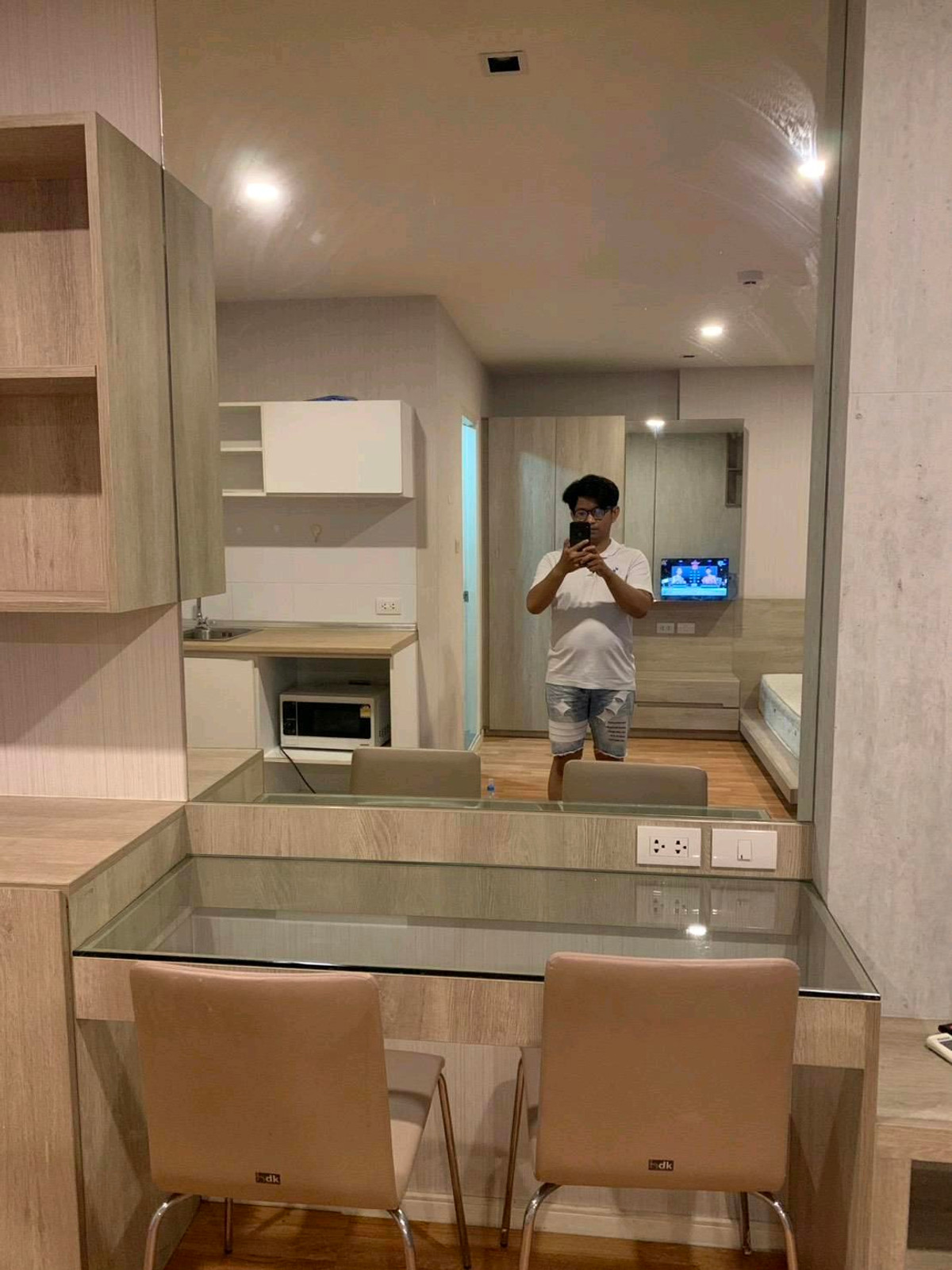 For RentCondoSamut Prakan,Samrong : ✨ Good location, convenient travel, easy to enter the city, cute price, ready to move in immediately 🚆 near BTS Bearing and BTS Samrong.