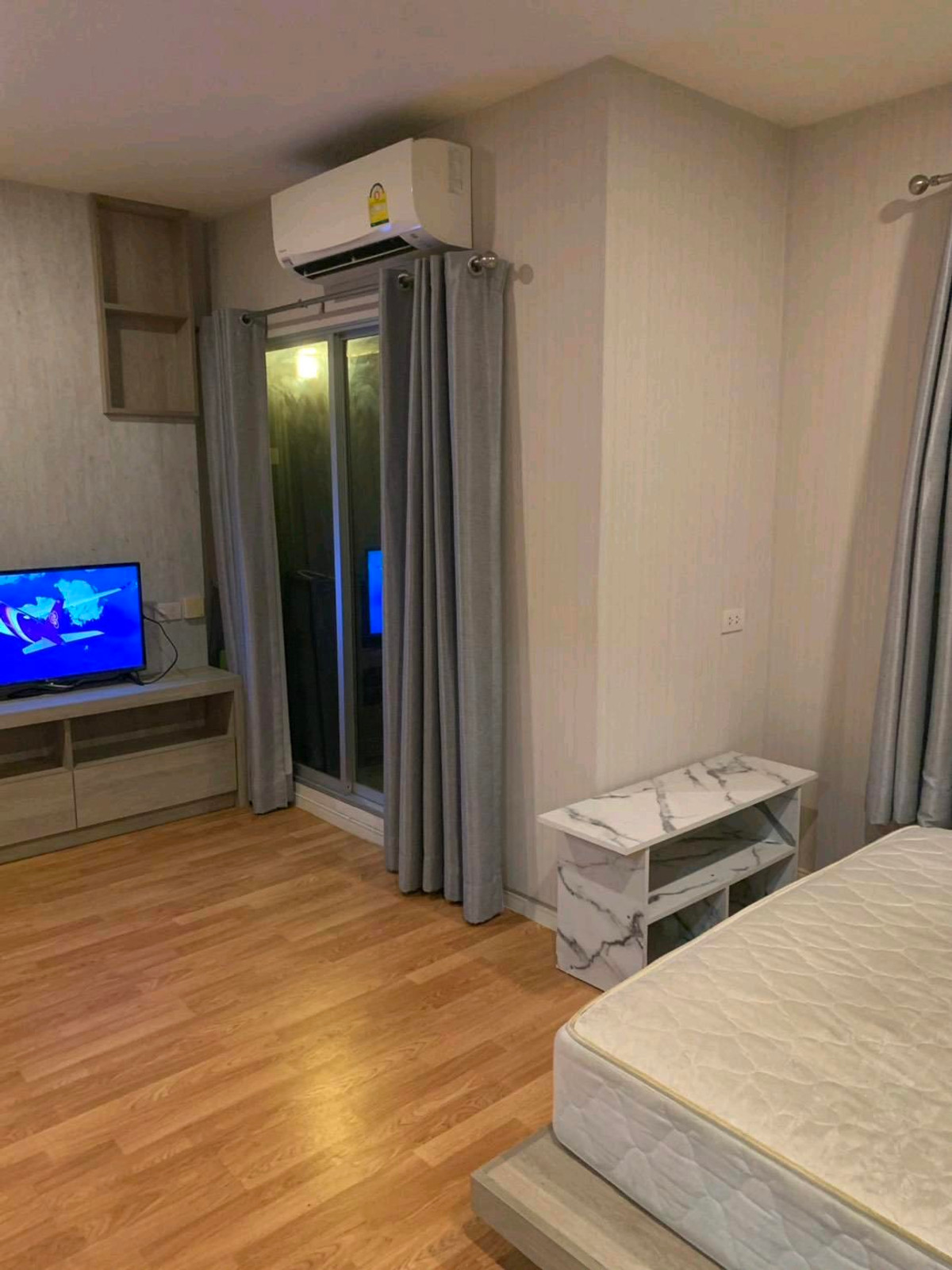 For RentCondoSamut Prakan,Samrong : ✨ Good location, convenient travel, easy to enter the city, cute price, ready to move in immediately 🚆 near BTS Bearing and BTS Samrong.
