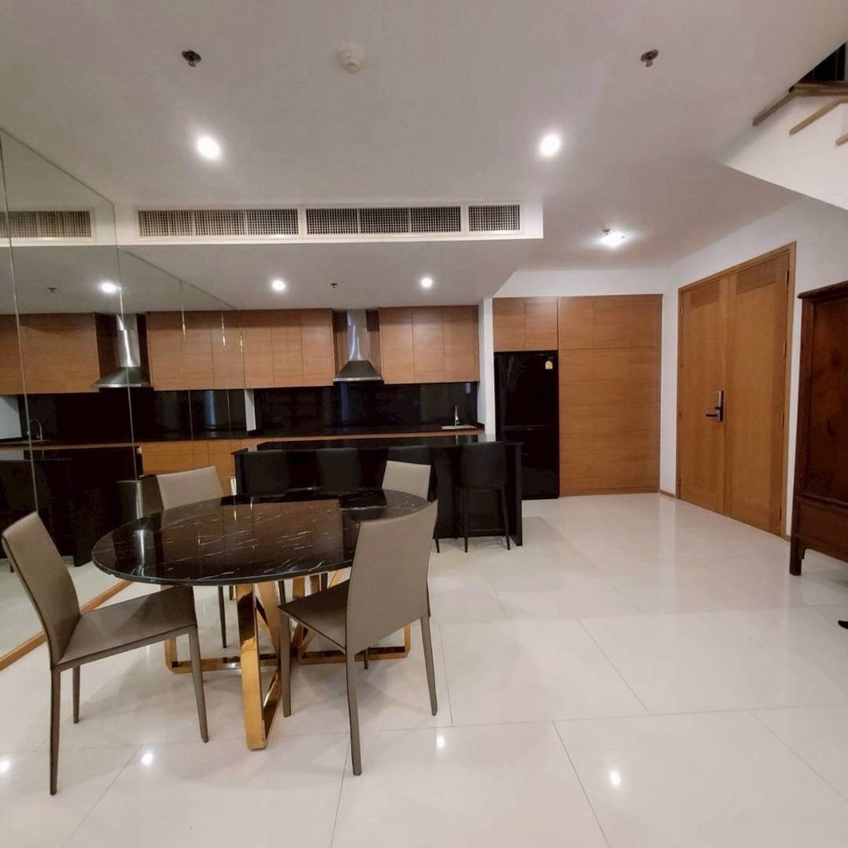 CondoSukhumvit, Asoke, Thonglor : Duplex Condo 1 Bedroom 90 sq.m for Sale and Rent Near BTS Phrom Phong Sukhumvit 24