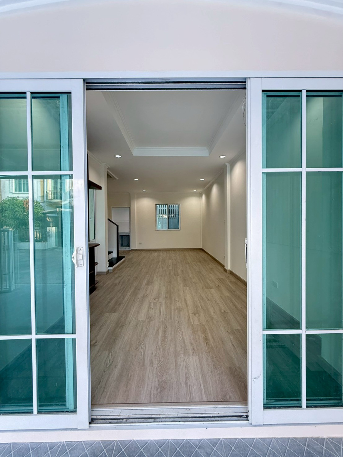 ขายทาวน์โฮมนนทบุรี บางใหญ่ บางบัวทอง : 💥💥  🏡 ทาวน์เฮ้าส์ หมู่บ้าน เดอะ วิลล่า รัตนาธิเบศร์ (รีโนเวทใหม่ทั้งหลัง  พร้อมหิ้วกระเป๋าเข้าอยู่ )📌