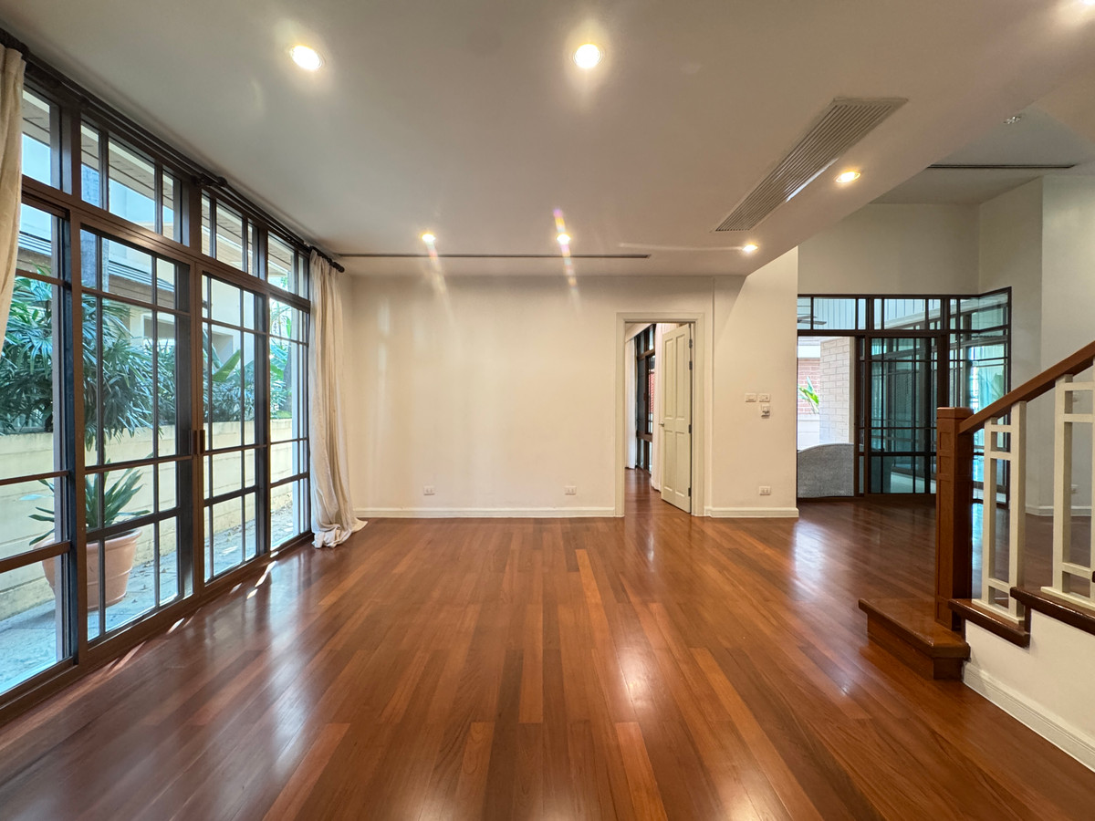 For RentHouseOnnut, Udomsuk : Single house for rent, BAAN SANSIRI SUKHUMVIT 67 project, near BTS Phra Khanong.