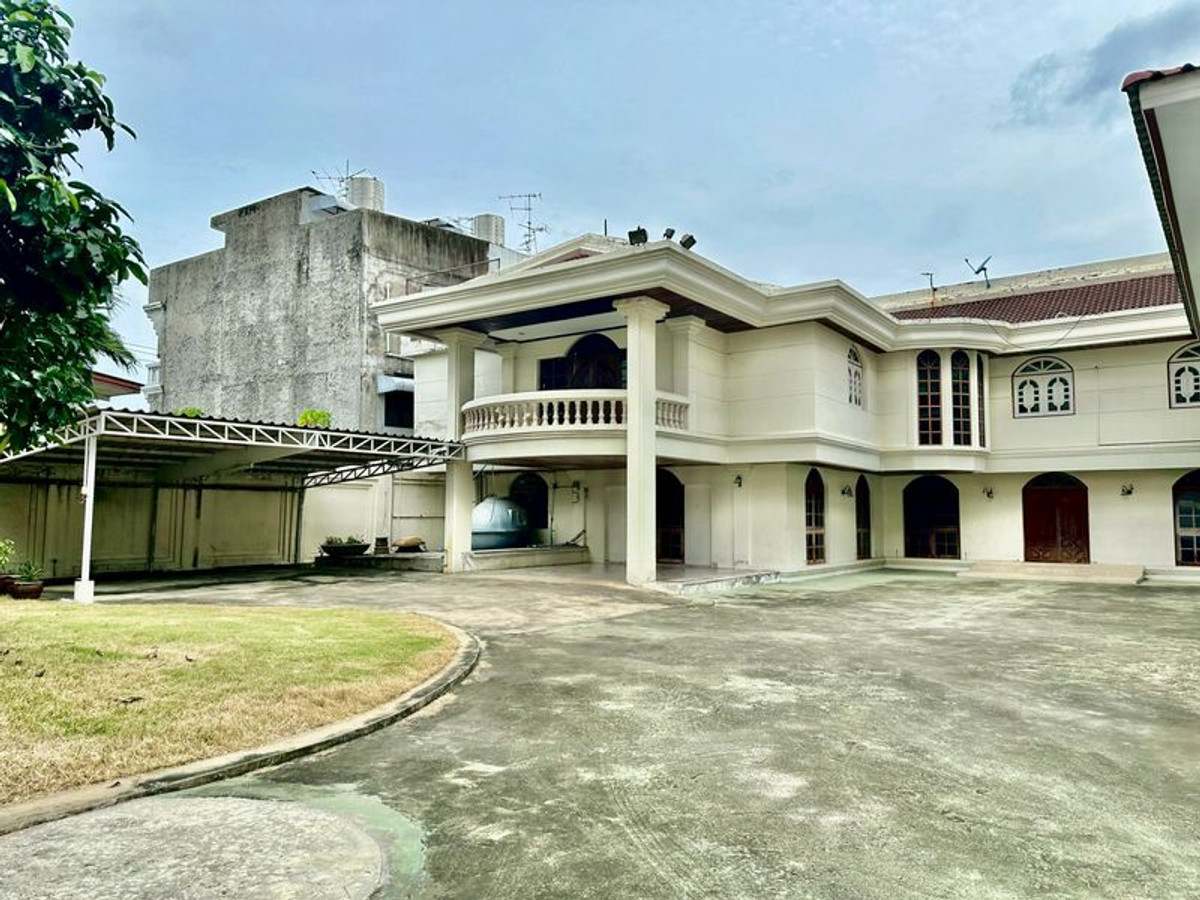 For SaleHouseLadprao, Central Ladprao : 2-story detached house, Sutthisan, Lat Phrao 48