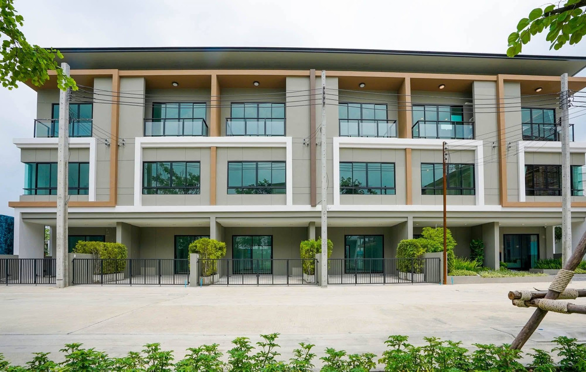 ให้เช่าทาวน์โฮมนวมินทร์ รามอินทรา : ⚡ ให้เช่า ทาวน์โฮม 3 ชั้น Premium Place พหลโยธิน - รามอินทรา ใกล้ BTS ขนาด 20 ตร.ว. ⚡