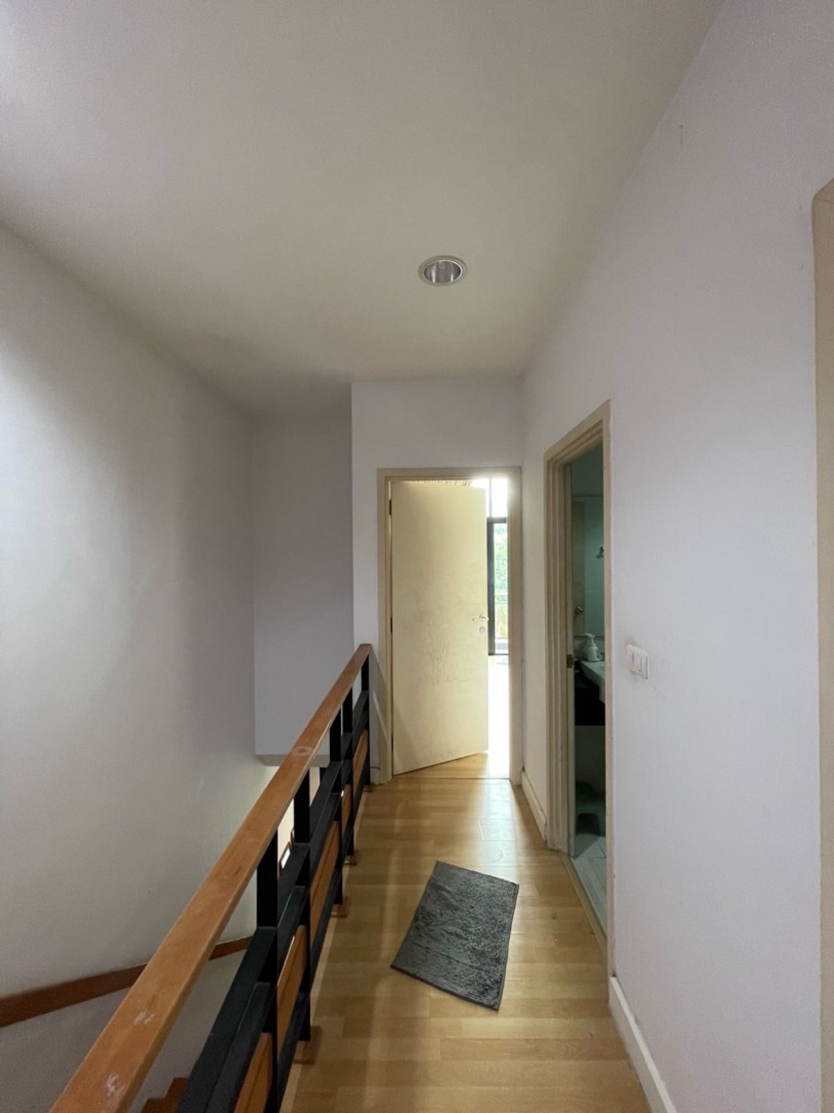 ขายทาวน์โฮมบางซื่อ วงศ์สว่าง เตาปูน : ขายทาวน์โฮม  flora  วงศ์สว่าง เฟอร์ครบ โครงการติดถนนใกล้สถานีรถไฟฟ้า