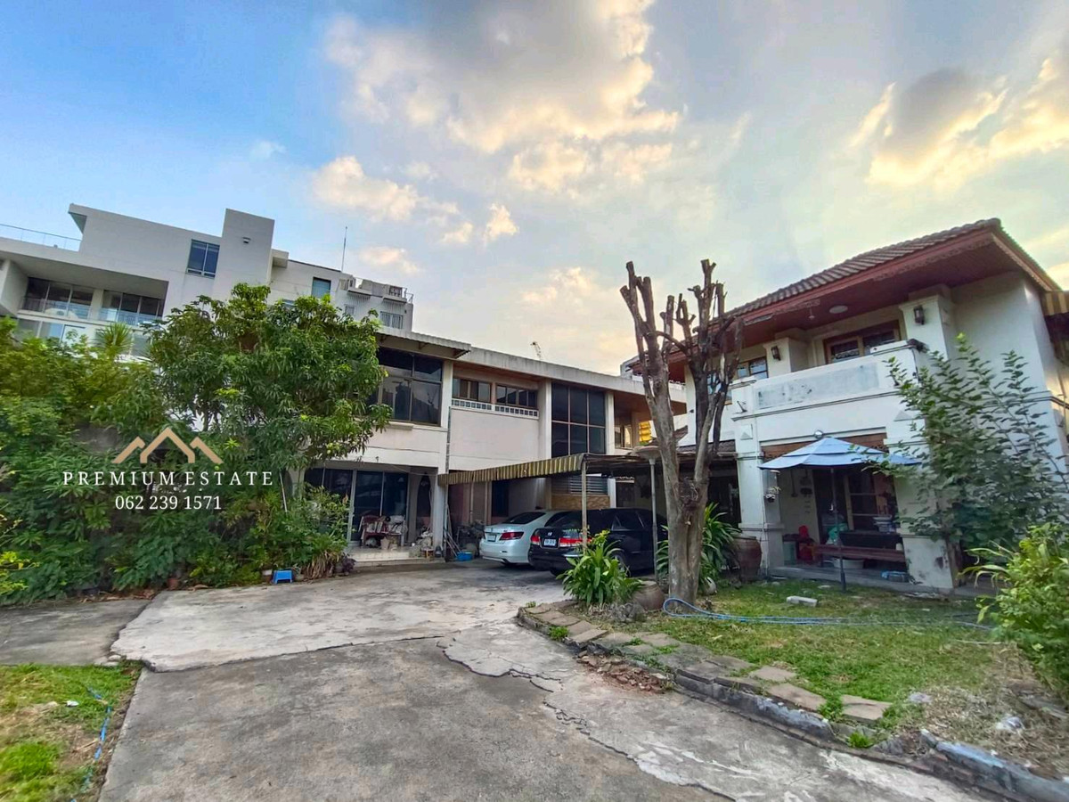 ขายที่ดินสุขุมวิท อโศก ทองหล่อ : 📍ขายที่ดิน ซอยเอกมัย 22 (ปรีดี 41) เนื้อที่ 289 ตรว. พร้อมบ้านเก่า 2 หลัง ทำเลดี เดินทางสะดวก