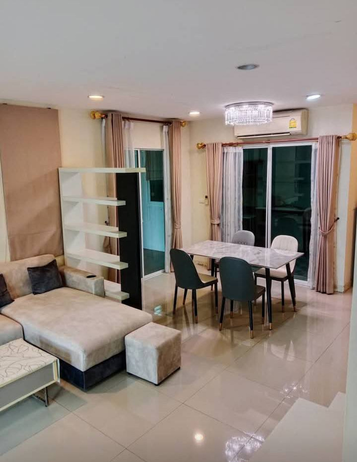 ให้เช่าทาวน์โฮมโชคชัย4 ลาดพร้าว71 : ⚡ ให้เช่า ทาวน์โฮม 3 ชั้น บ้านกลางเมือง โชคชัย 4 ใกล้ BTS ขนาด 25.70 ตร.ว. ⚡