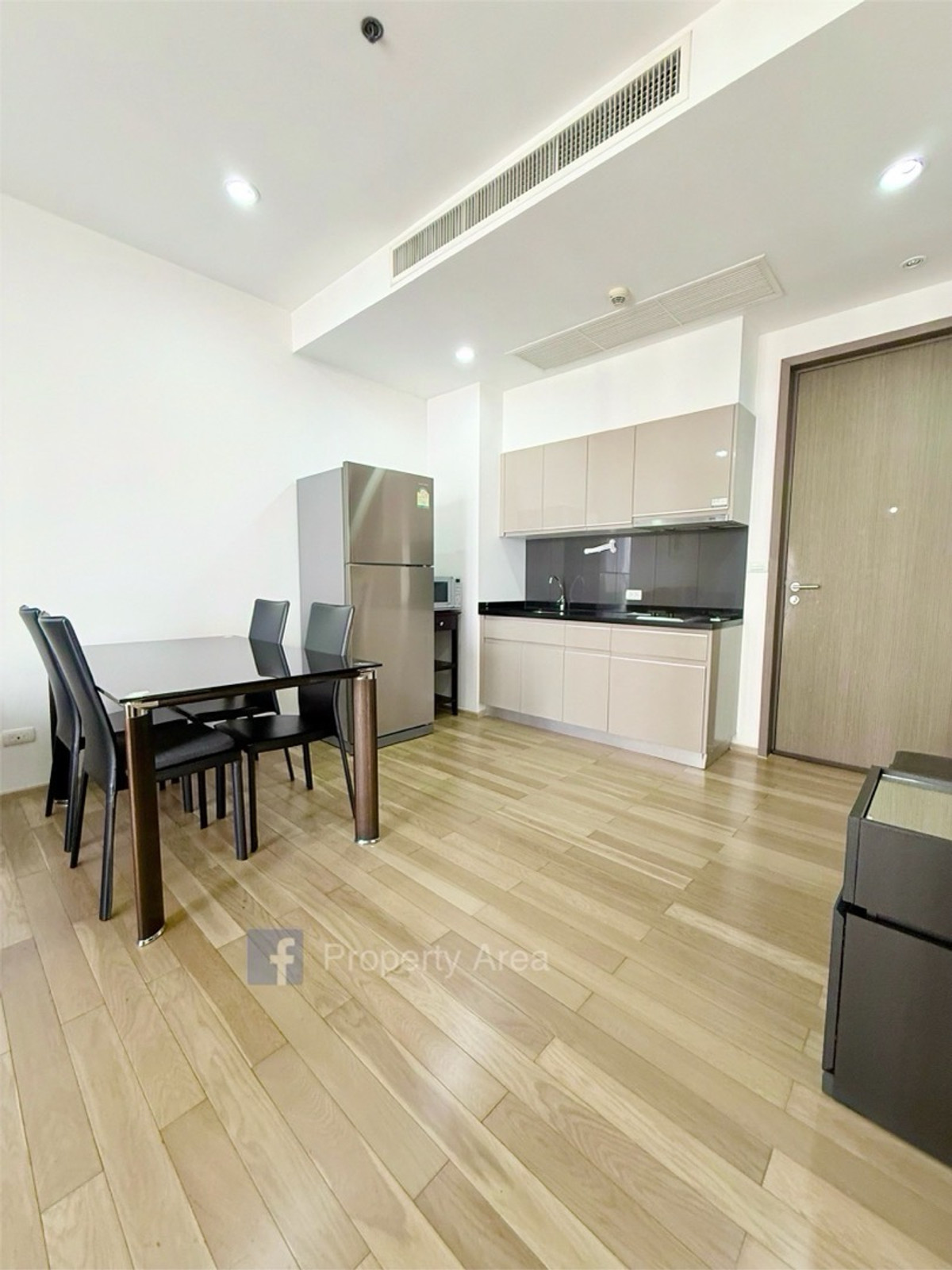 ให้เช่าคอนโดสุขุมวิท อโศก ทองหล่อ : ให้เช่า 39 by Sansiri | สุขุมวิท 39
ใกล้ EmQuartier / BTS พร้อมพงษ์ ชั้น 17 ขนาด 60 ตร.ม 1 ห้องนอน 1 ห้องน้ำ 43,000 บาท จองภายในเดือนนี้ราคาต่อรองได้!!