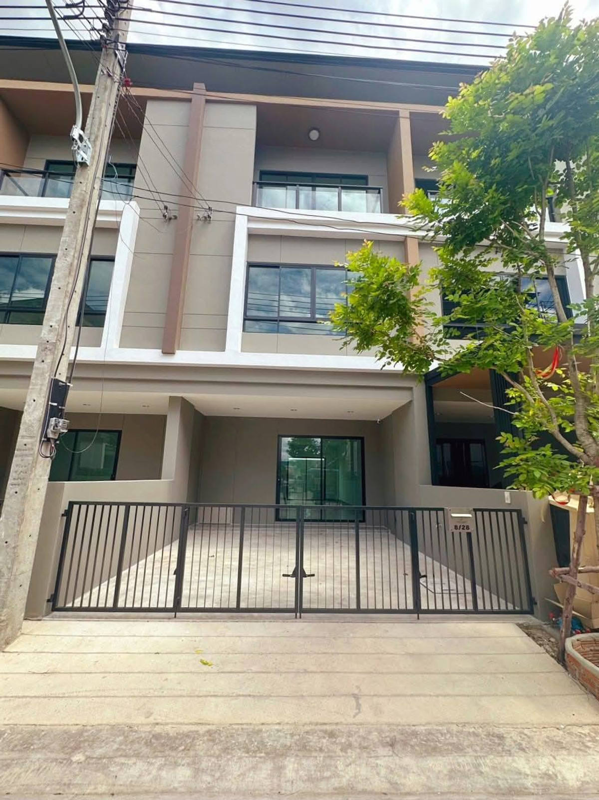 For RentTownhomeNawamin, Ramindra : ⚡ For rent, 3-story townhome, Premium Place, Phahonyothin - Ramindra, near BTS, size 20 sq m. ⚡