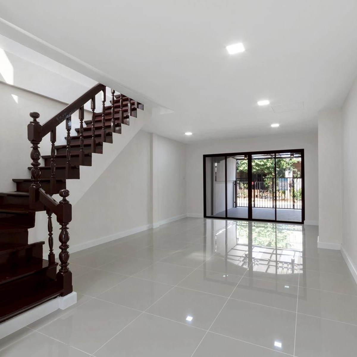 For SaleTownhomeRattanathibet, Sanambinna : 📌 Sale!!! 🏡 Townhouse Narongsukniwet Tiwanon-Rattanathibet (Newly renovated, ready to move in, Nonthaburi area)📌