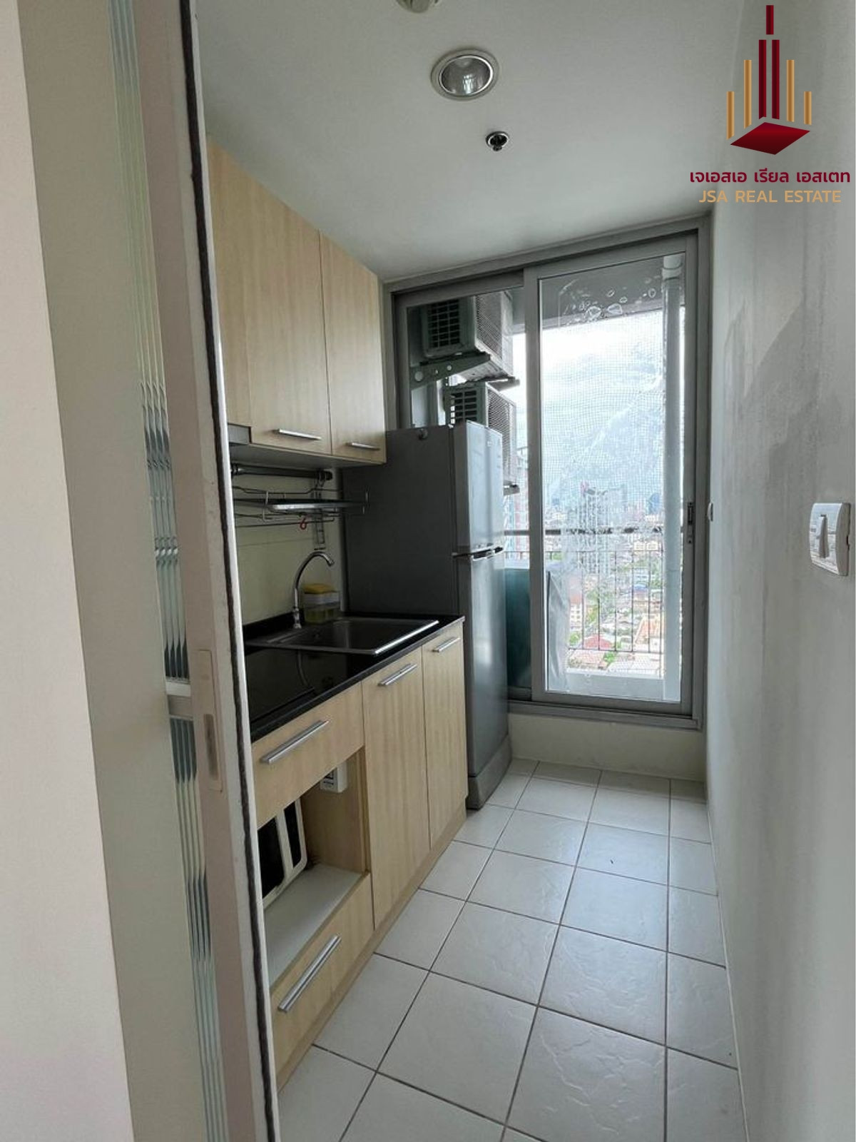 ขายคอนโดรัชดา ห้วยขวาง : ✨ For Sale: Life @ Ratchada - Suthisan Condo ✨ 💰 Only 4,600,000 THB