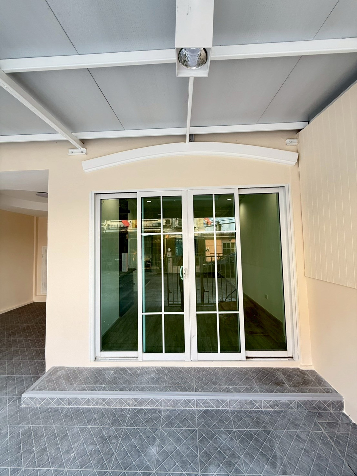 ขายทาวน์โฮมนนทบุรี บางใหญ่ บางบัวทอง : 💥💥  🏡 ทาวน์เฮ้าส์ หมู่บ้าน เดอะ วิลล่า รัตนาธิเบศร์ (รีโนเวทใหม่ทั้งหลัง  พร้อมหิ้วกระเป๋าเข้าอยู่ )📌