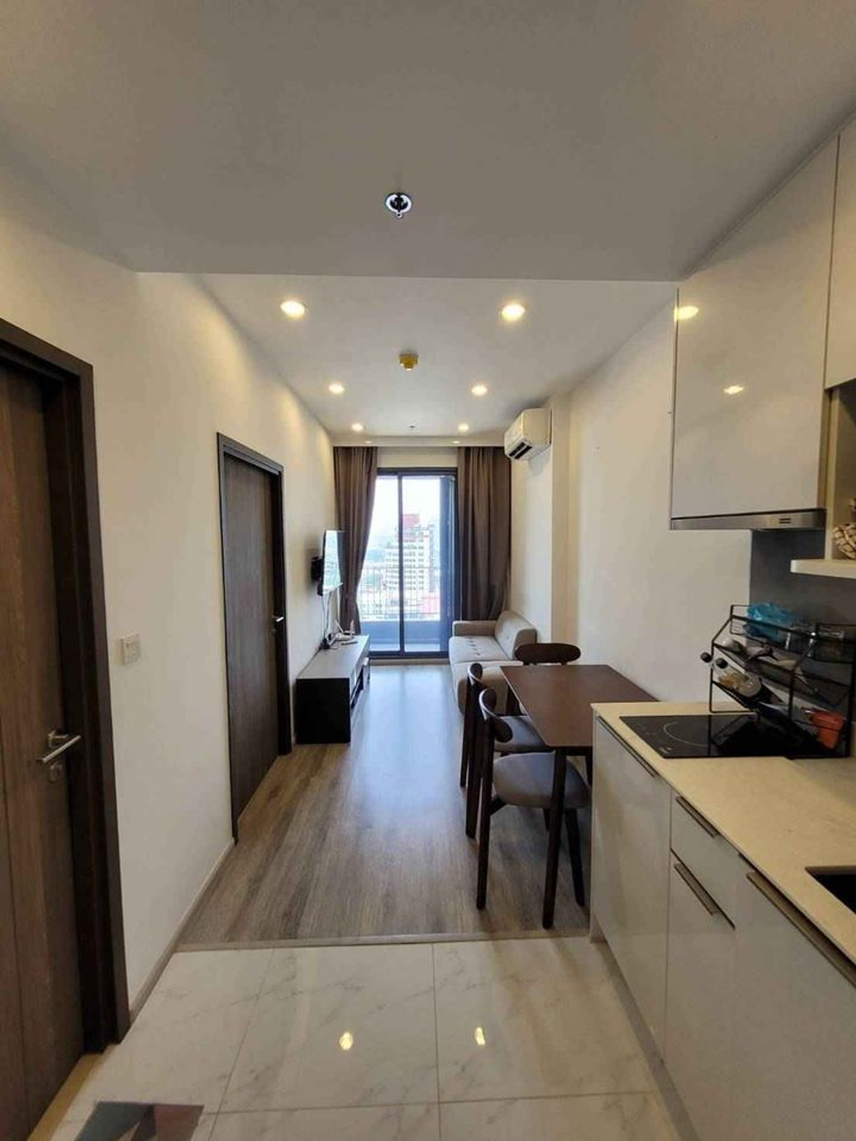 For RentCondoOnnut, Udomsuk : Condo for Rent: Ideo Mobi Sukhumvit 66 Near BTS Udom Suk (approx. 80 meters)